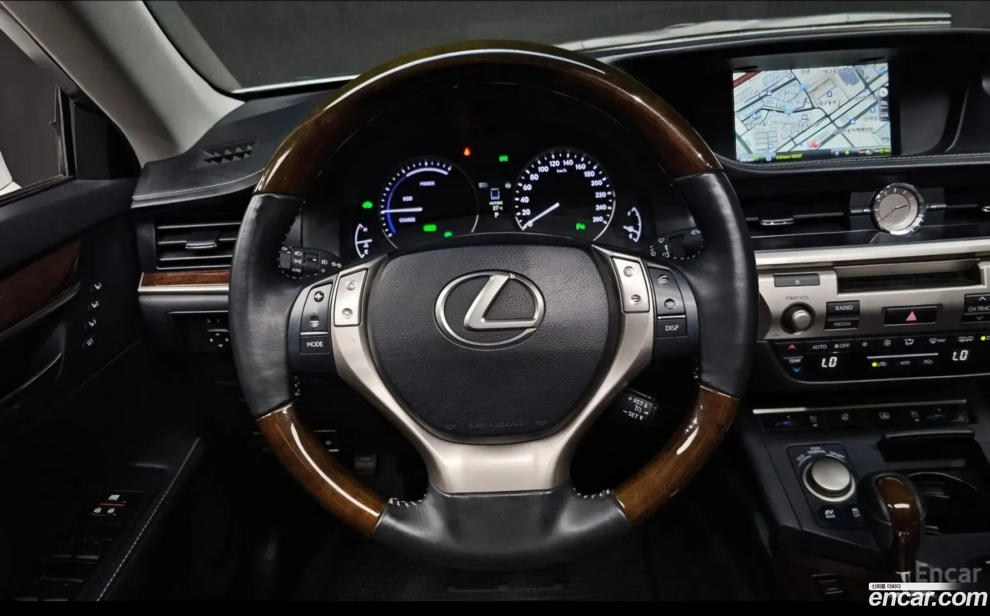 Lexus ES300h 2013 — 14