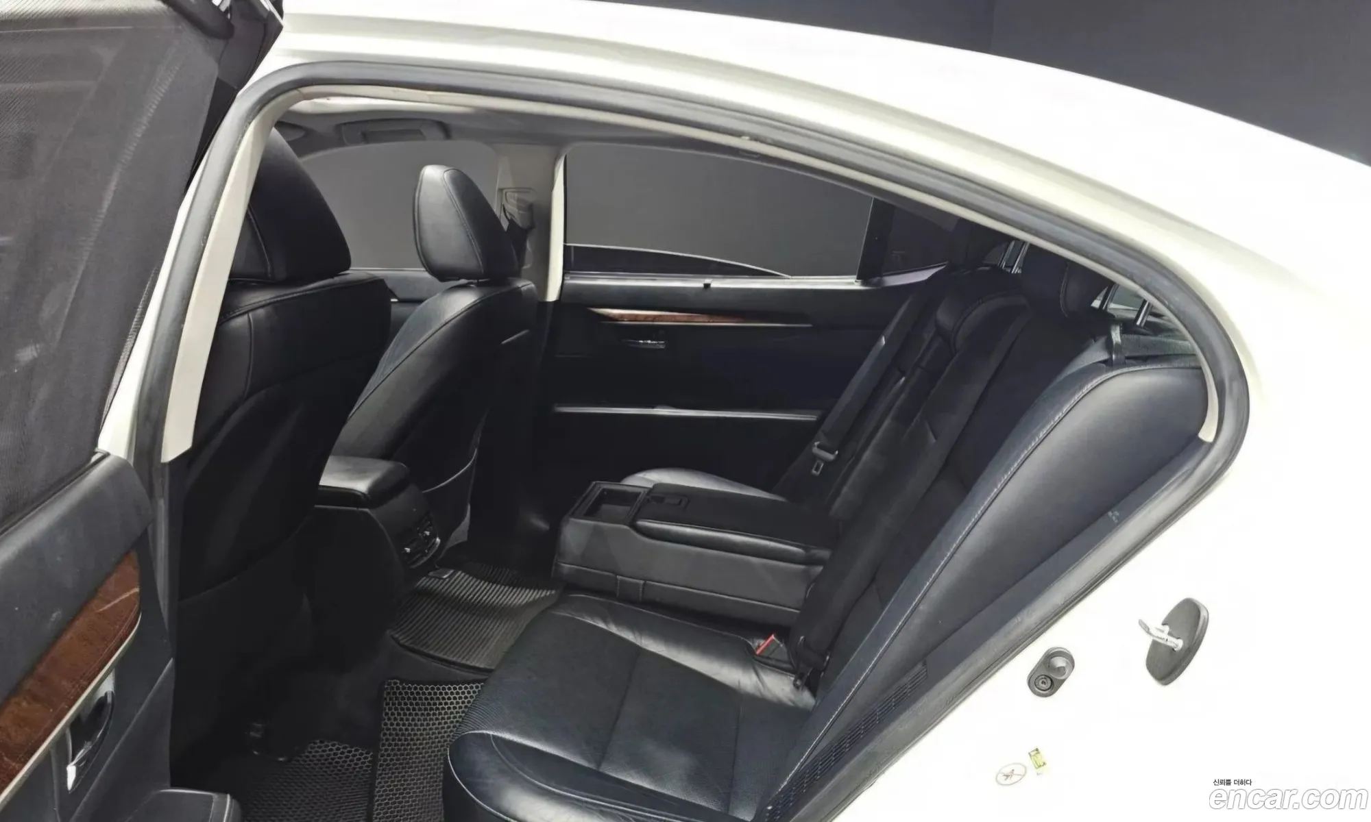 Lexus ES300h 2013 — 11