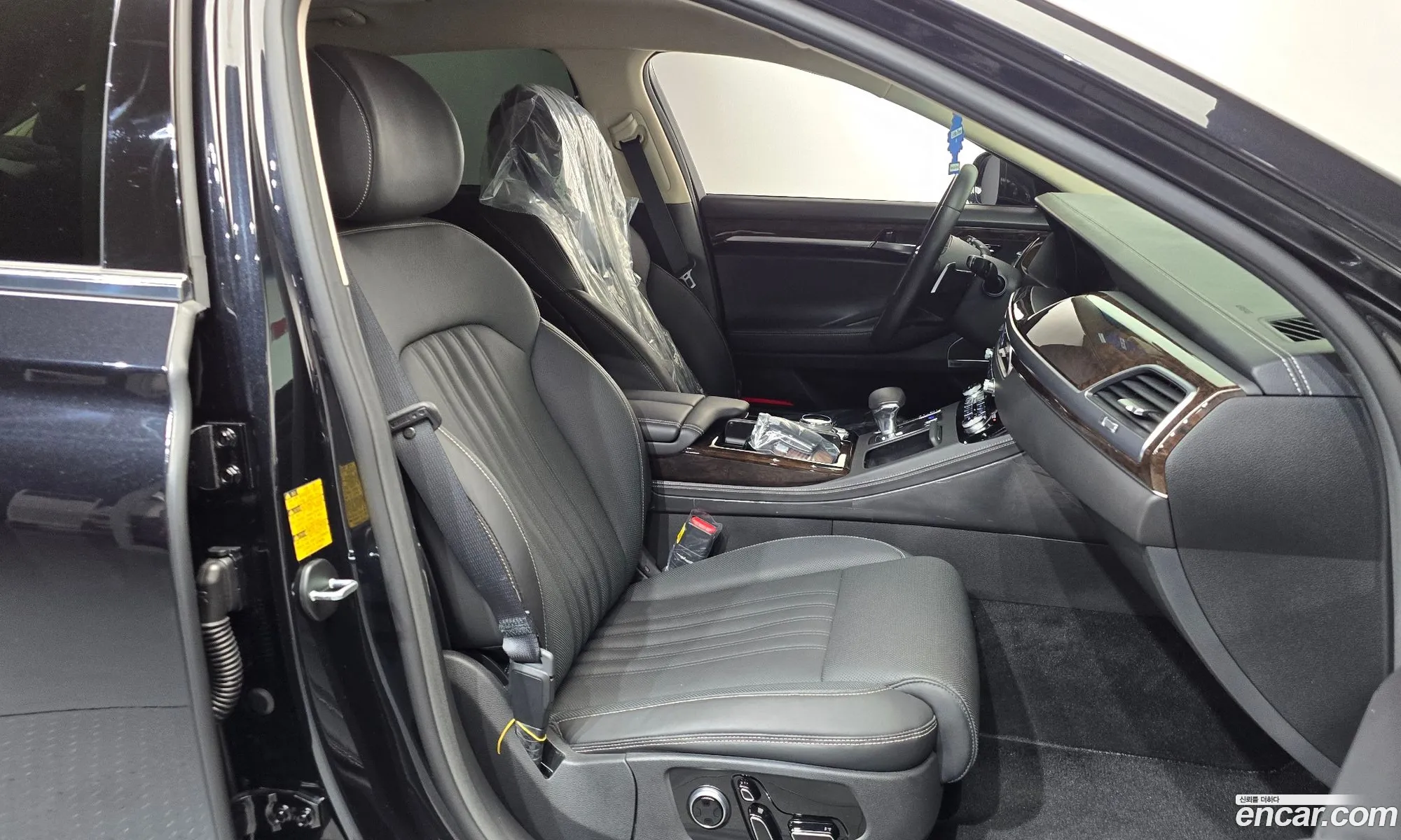 Genesis G90 2020 — 25