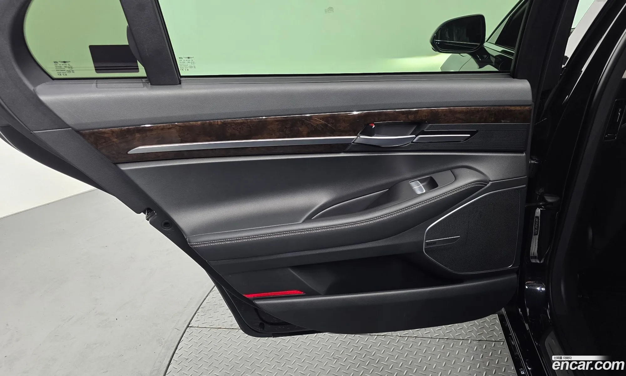 Genesis G90 2020 — 13