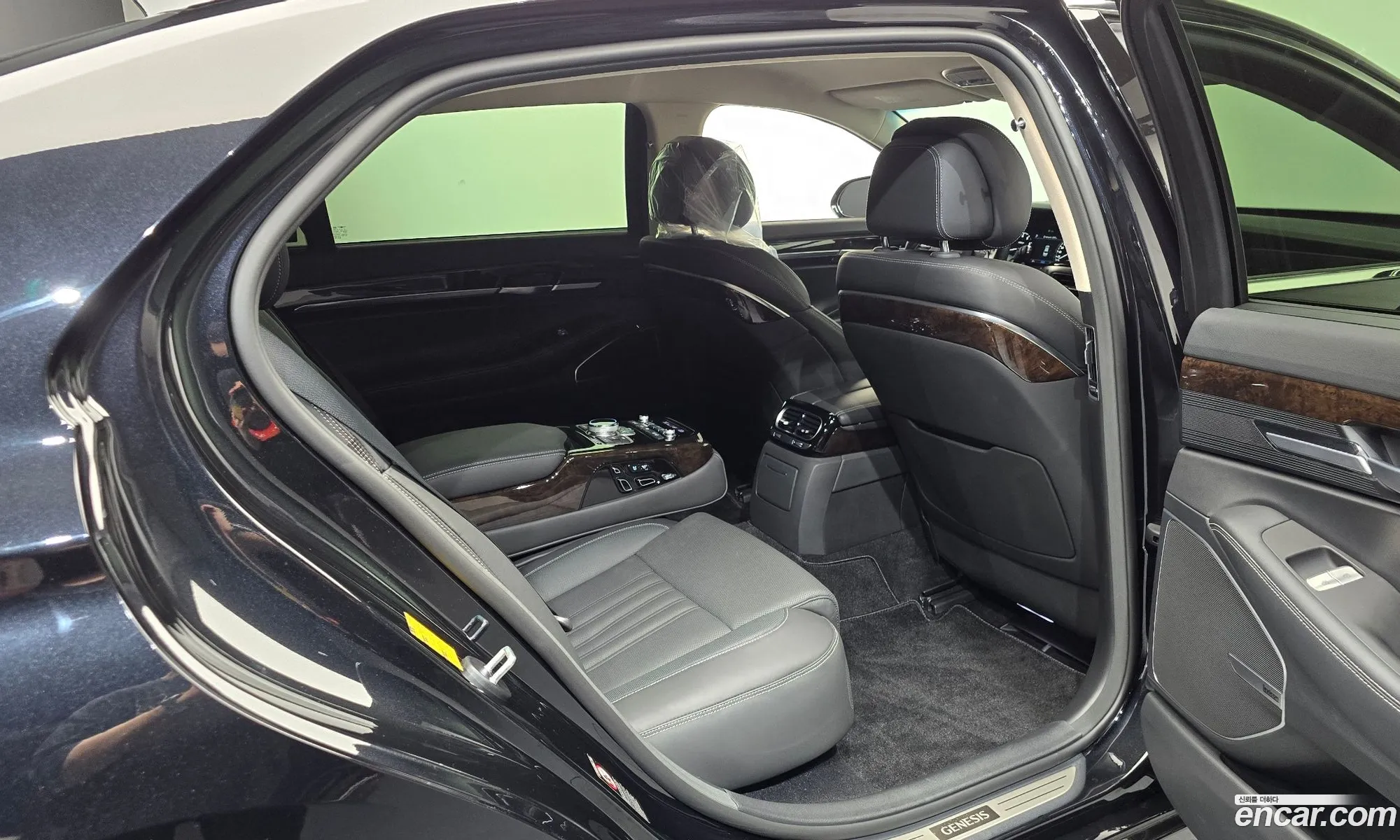 Genesis G90 2020 — 32