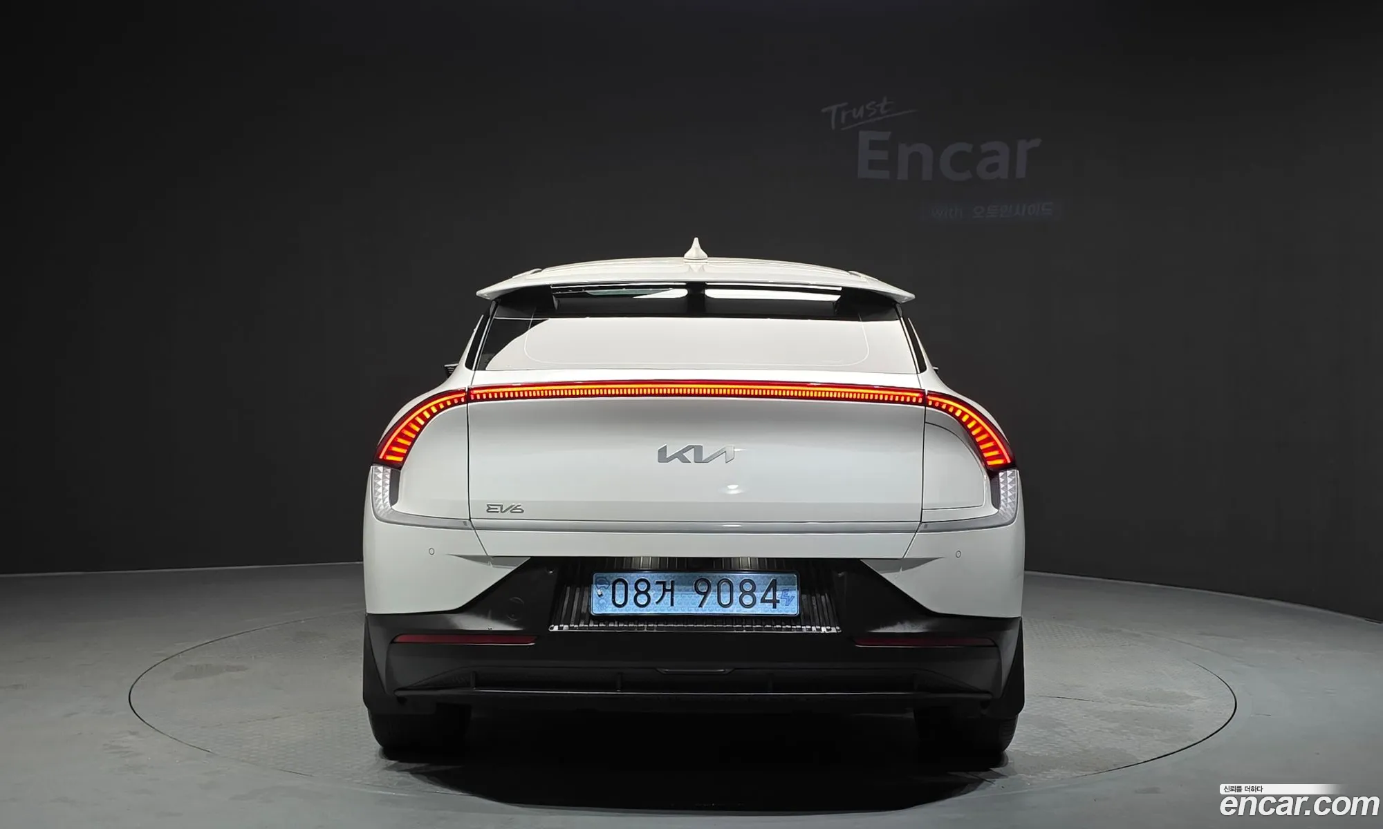Kia EV6 2022 KNAC281AFNA074441 — 6
