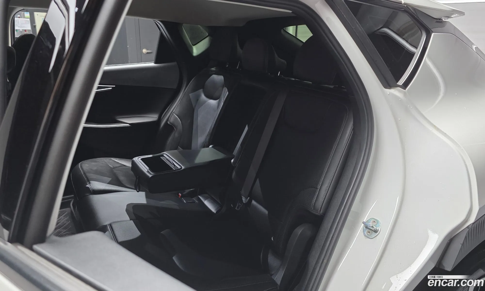 Kia EV6 2022 KNAC281AFNA074441 — 24