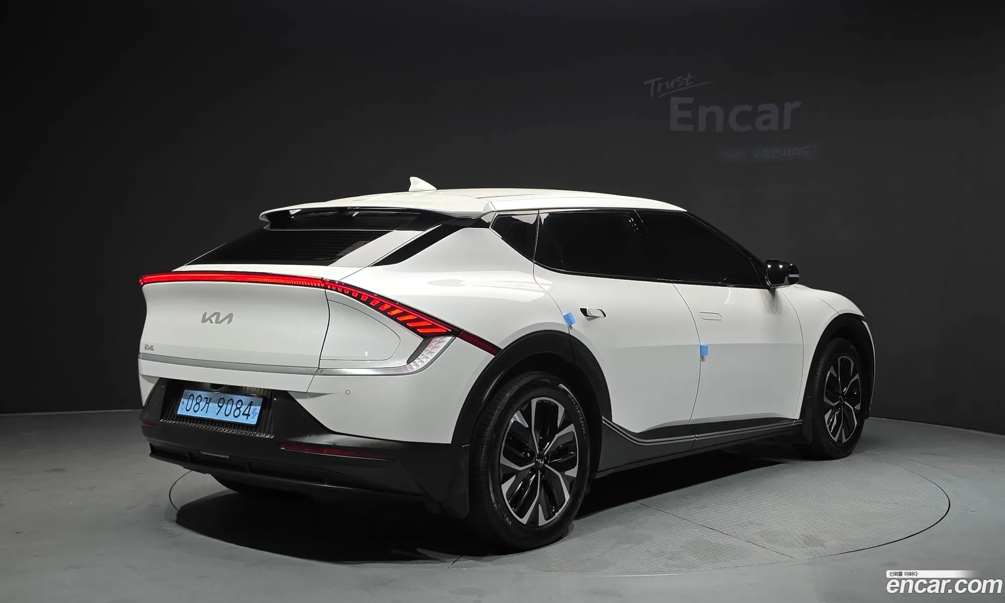 Kia EV6 2022 KNAC281AFNA074441 — 18