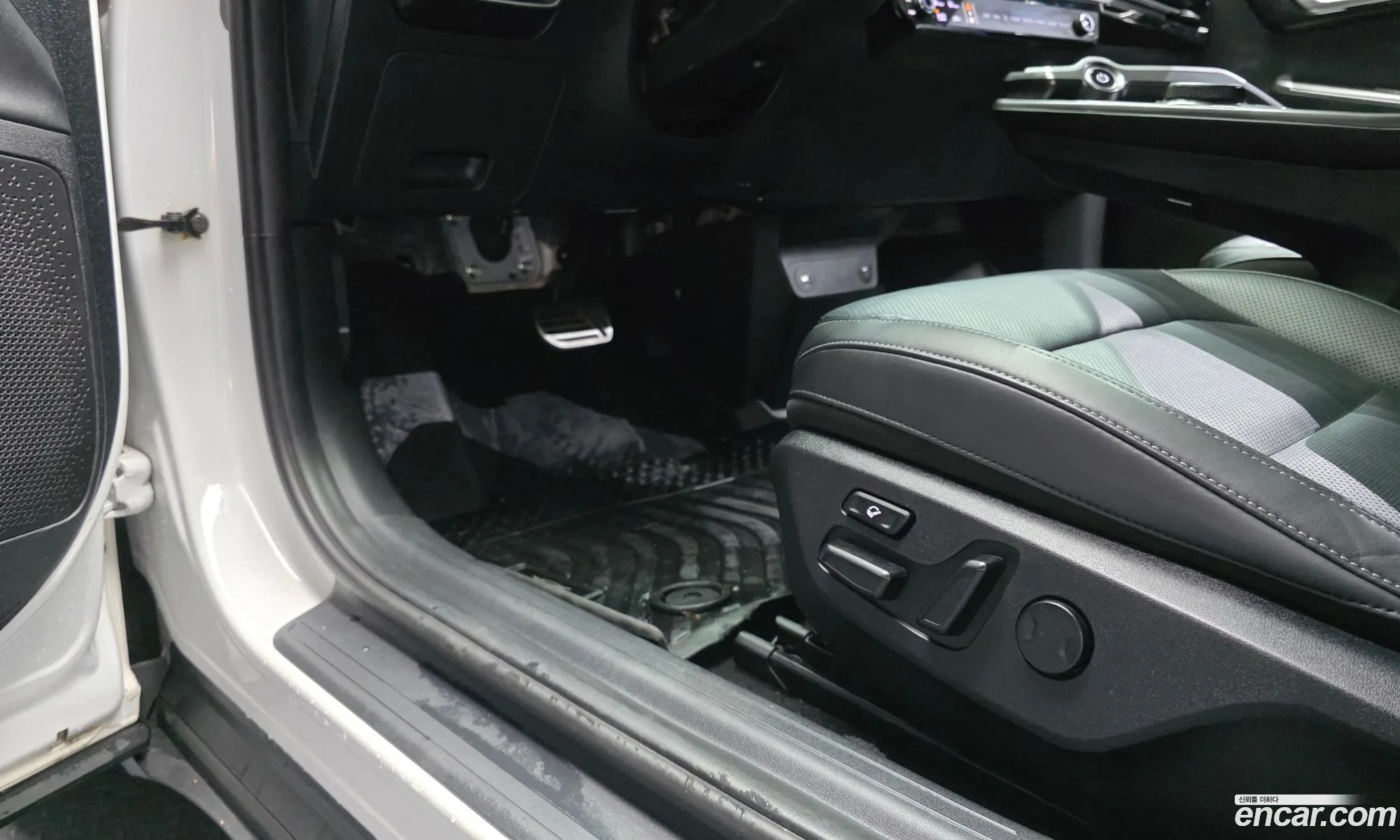 Kia EV6 2022 KNAC281AFNA074441 — 9