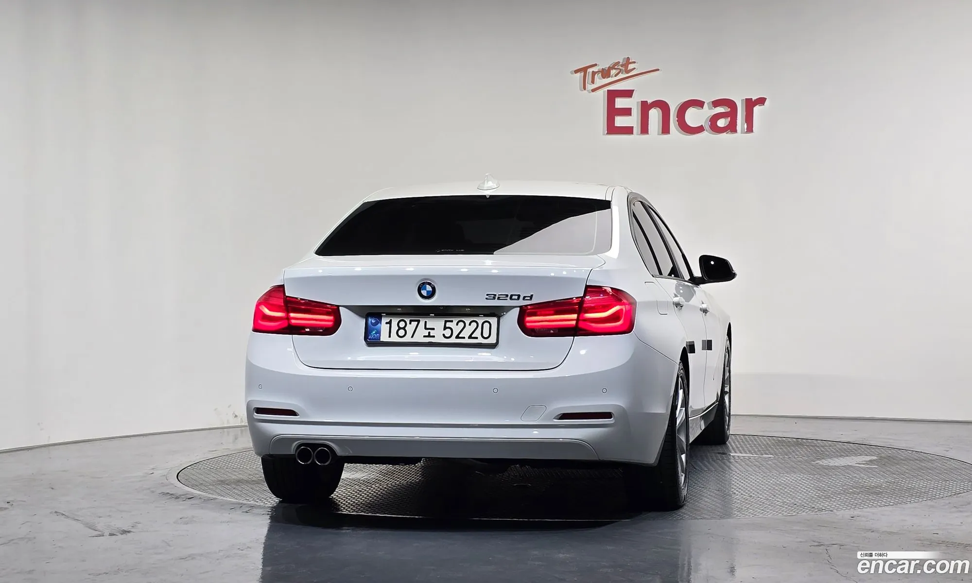 BMW 3 Series 2018 WBA8C5100JK737109 — 16