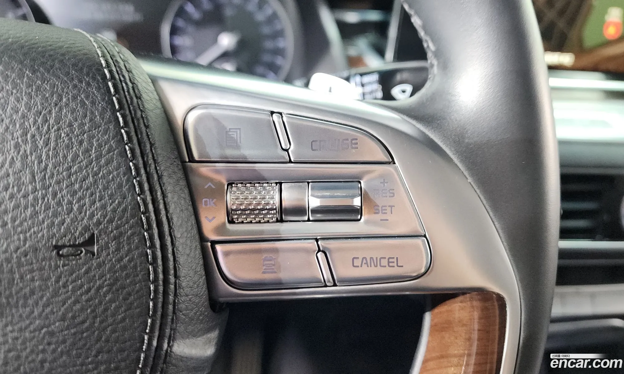 Kia The K9 2019 KNAS2418DLS019157 — 30