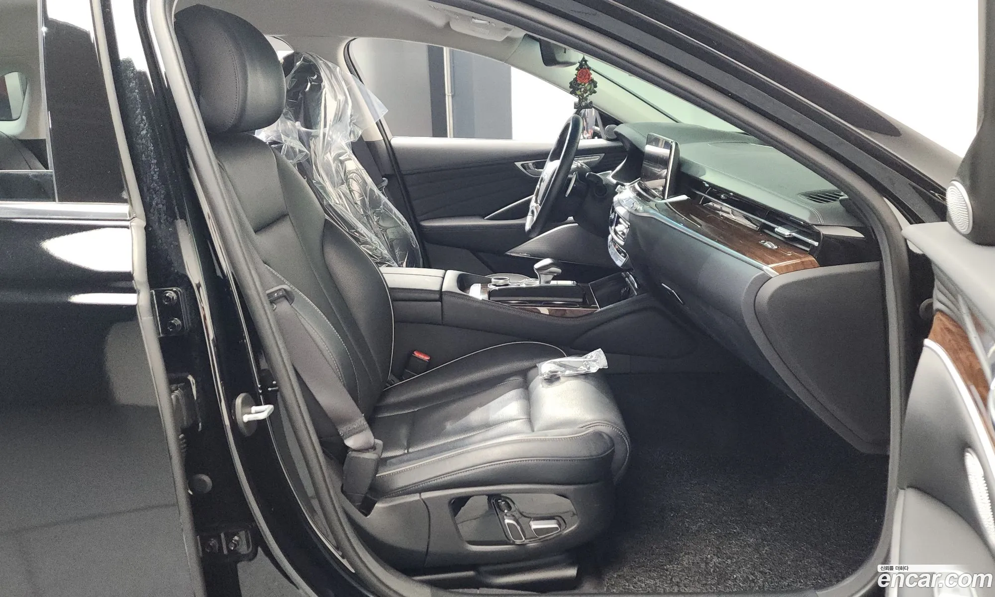 Kia The K9 2019 KNAS2418DLS019157 — 29