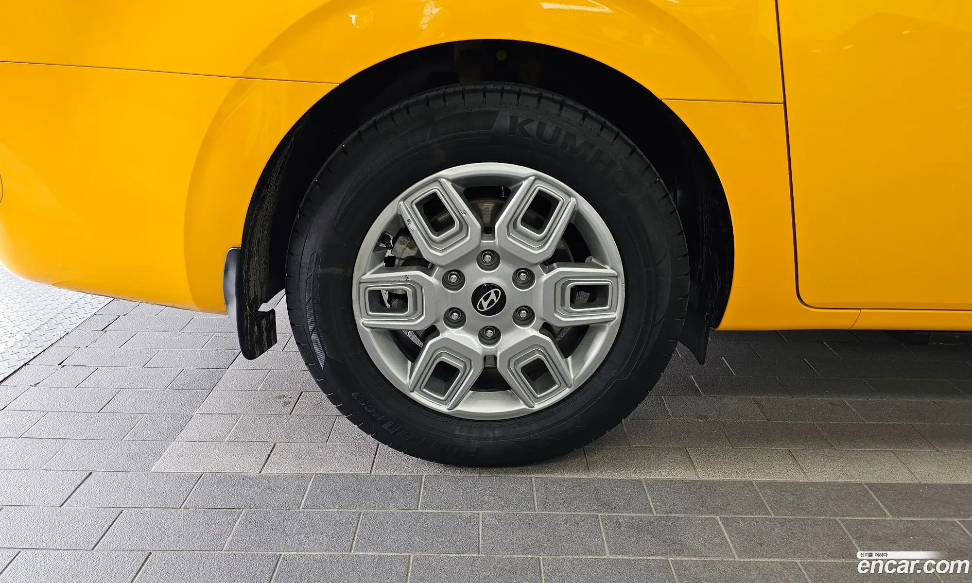 Hyundai Staria 2024 — 18