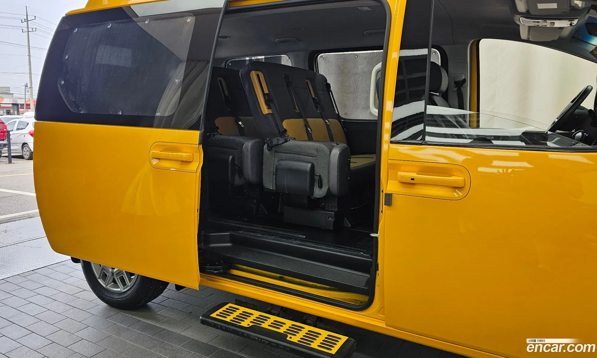 Hyundai Staria 2024 — 10