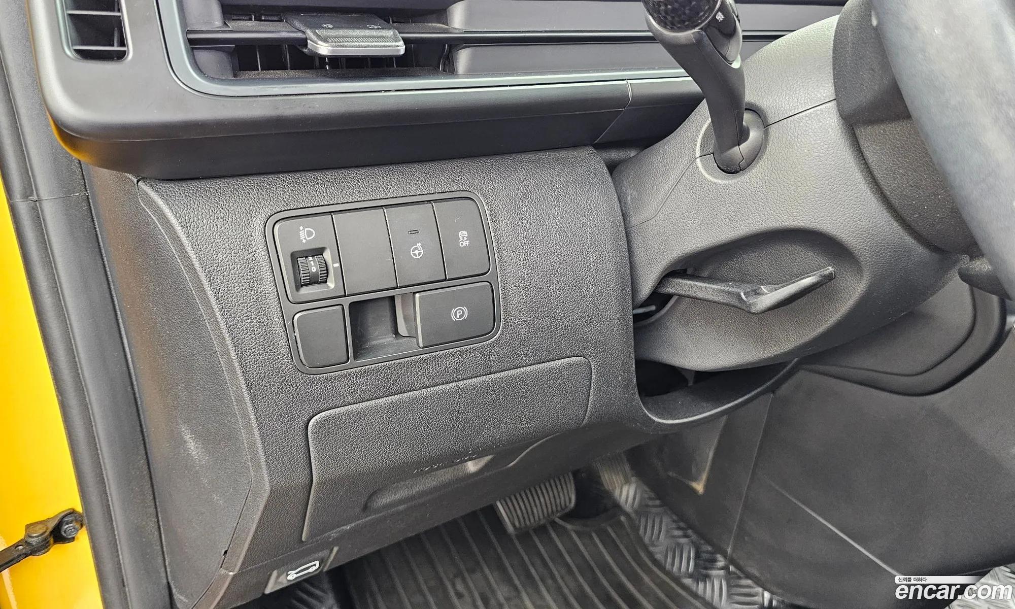 Hyundai Staria 2024 — 7