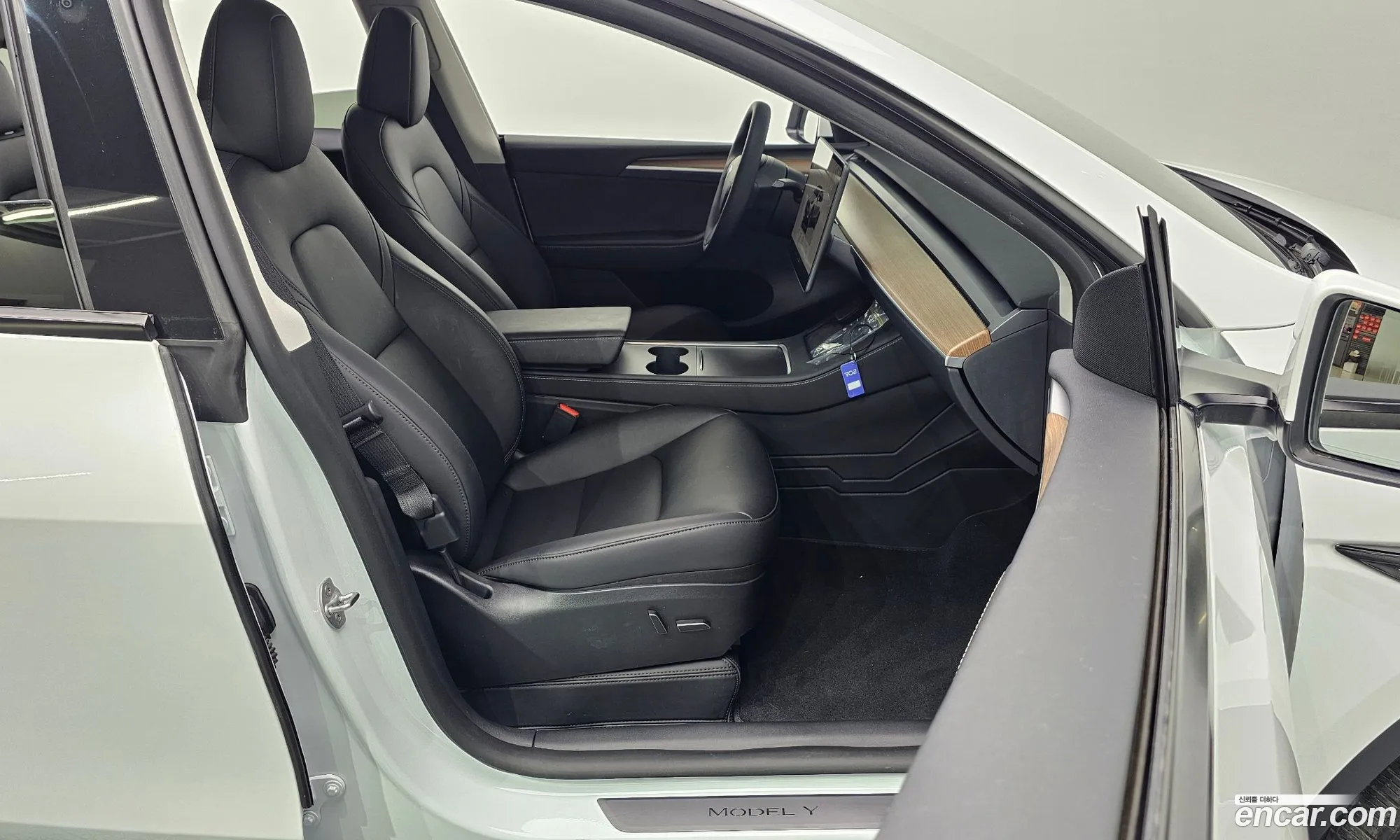 Tesla Model Y 2024 LRWYGCFS3RC415332 — 20