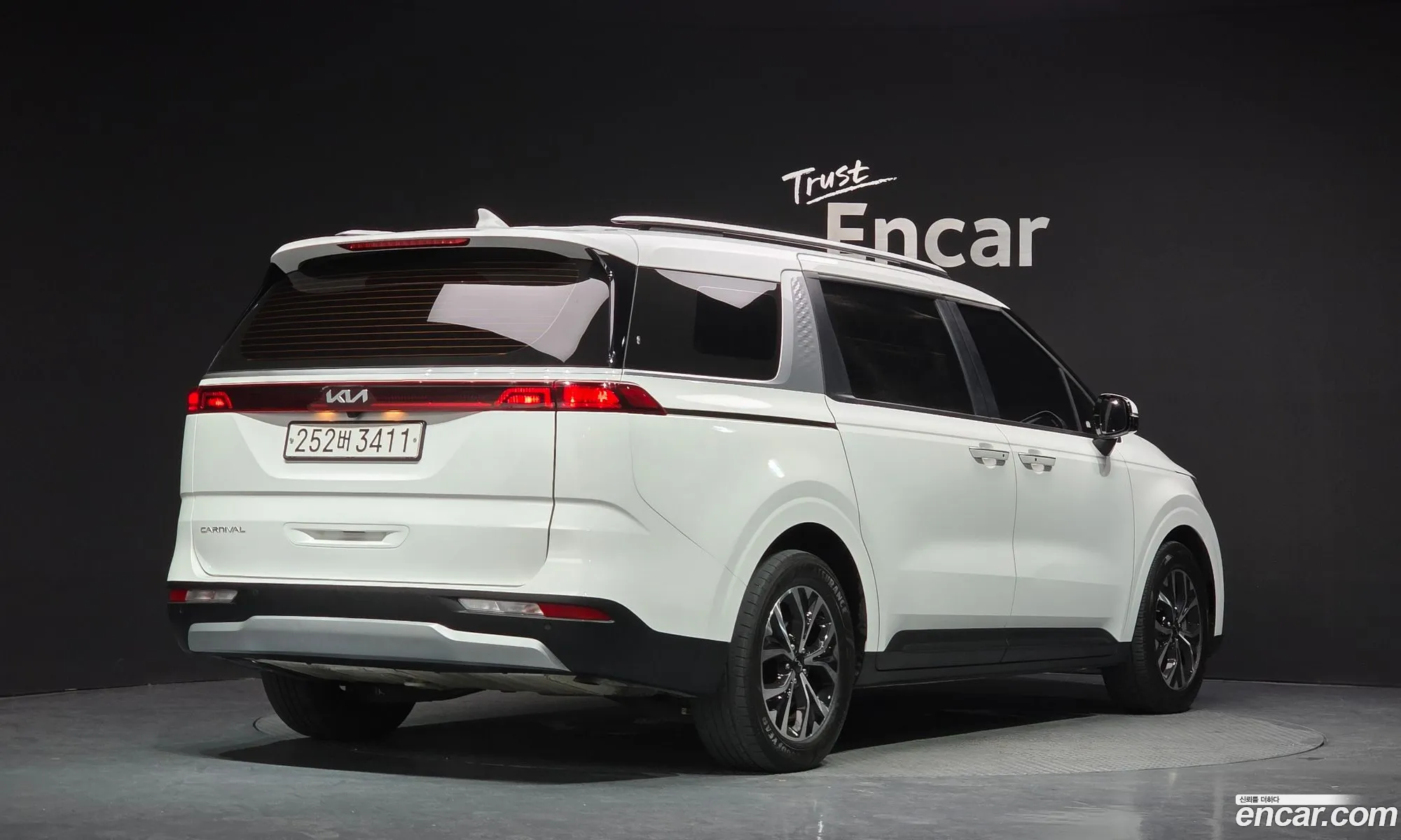 Kia Carnival 2022 KNANB81BBNS184221 — 32