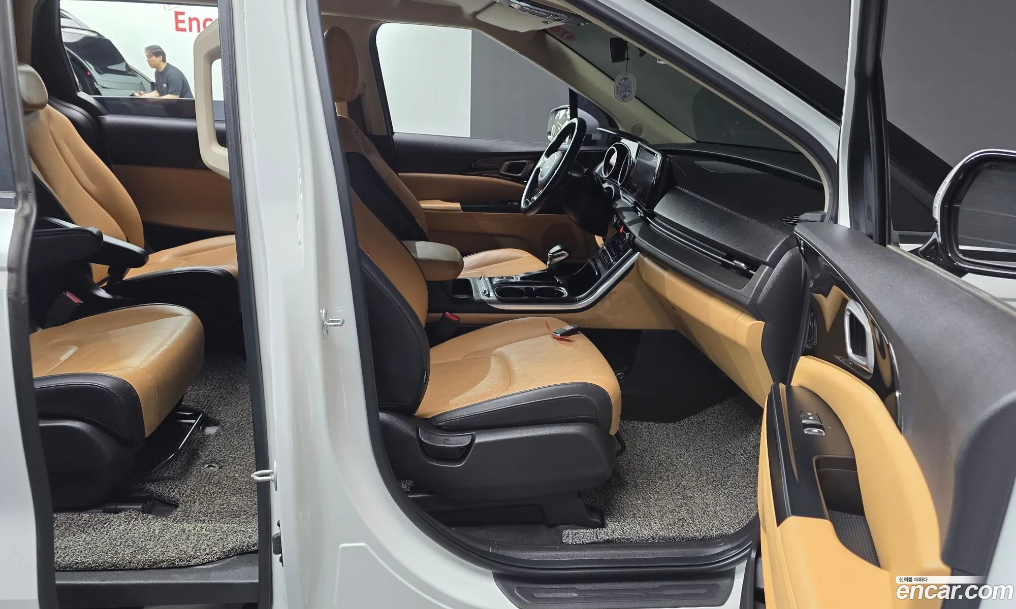 Kia Carnival 2022 KNANB81BBNS184221 — 5
