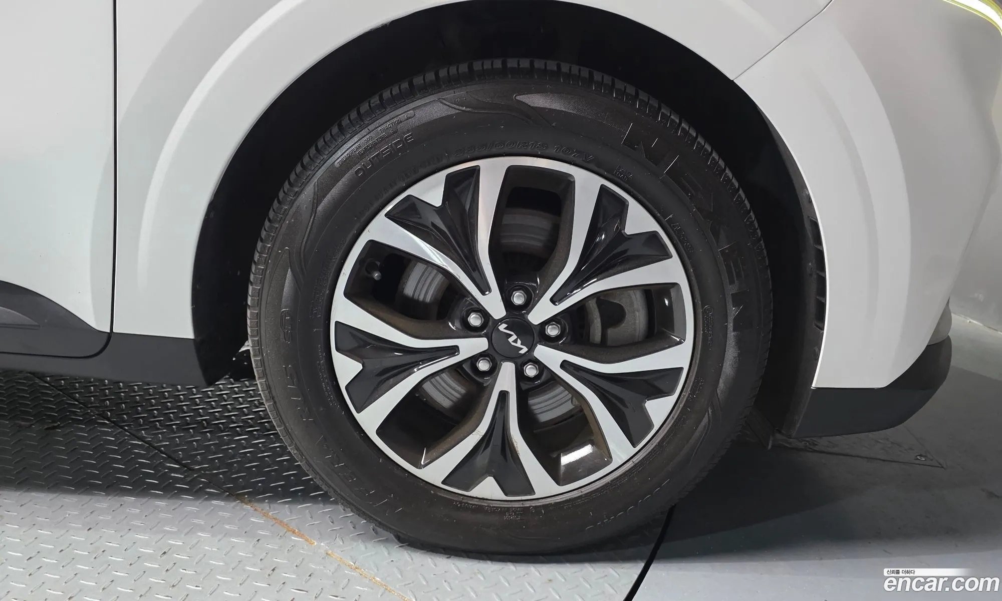 Kia Carnival 2022 KNANB81BBNS184221 — 17