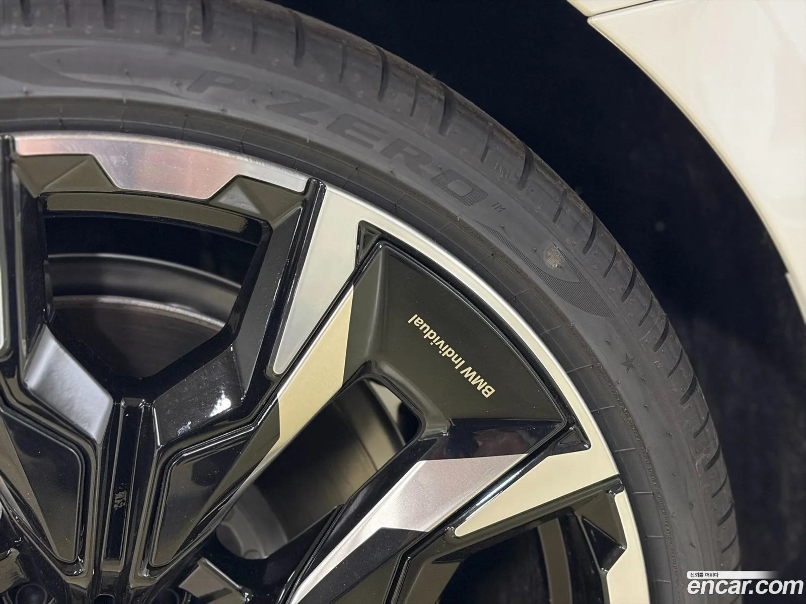 BMW 5 Series 2025 — 18