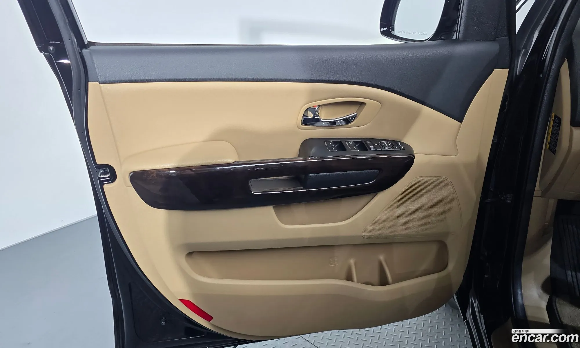 Kia Carnival 2020 — 28