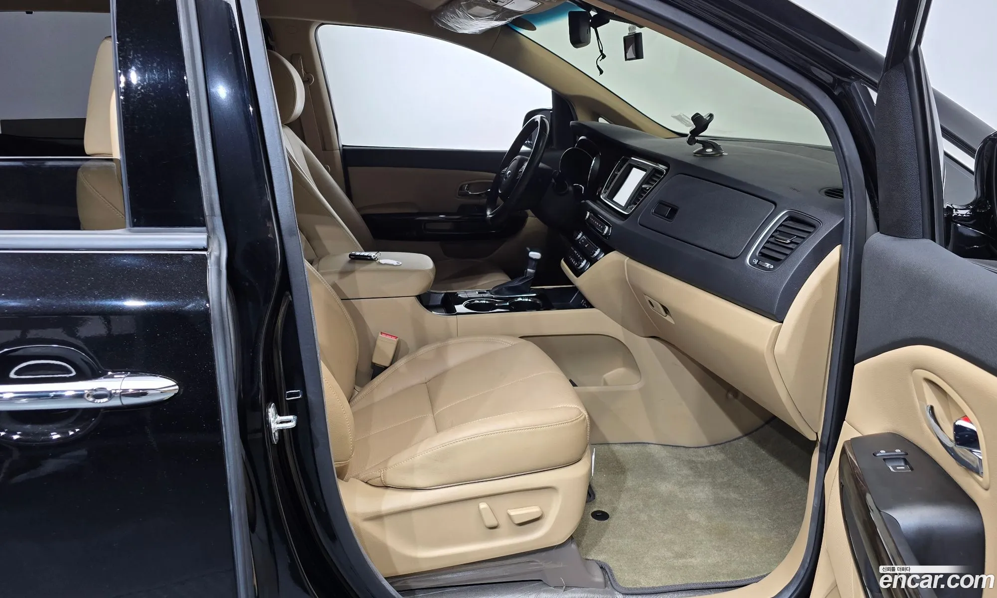 Kia Carnival 2020 — 9
