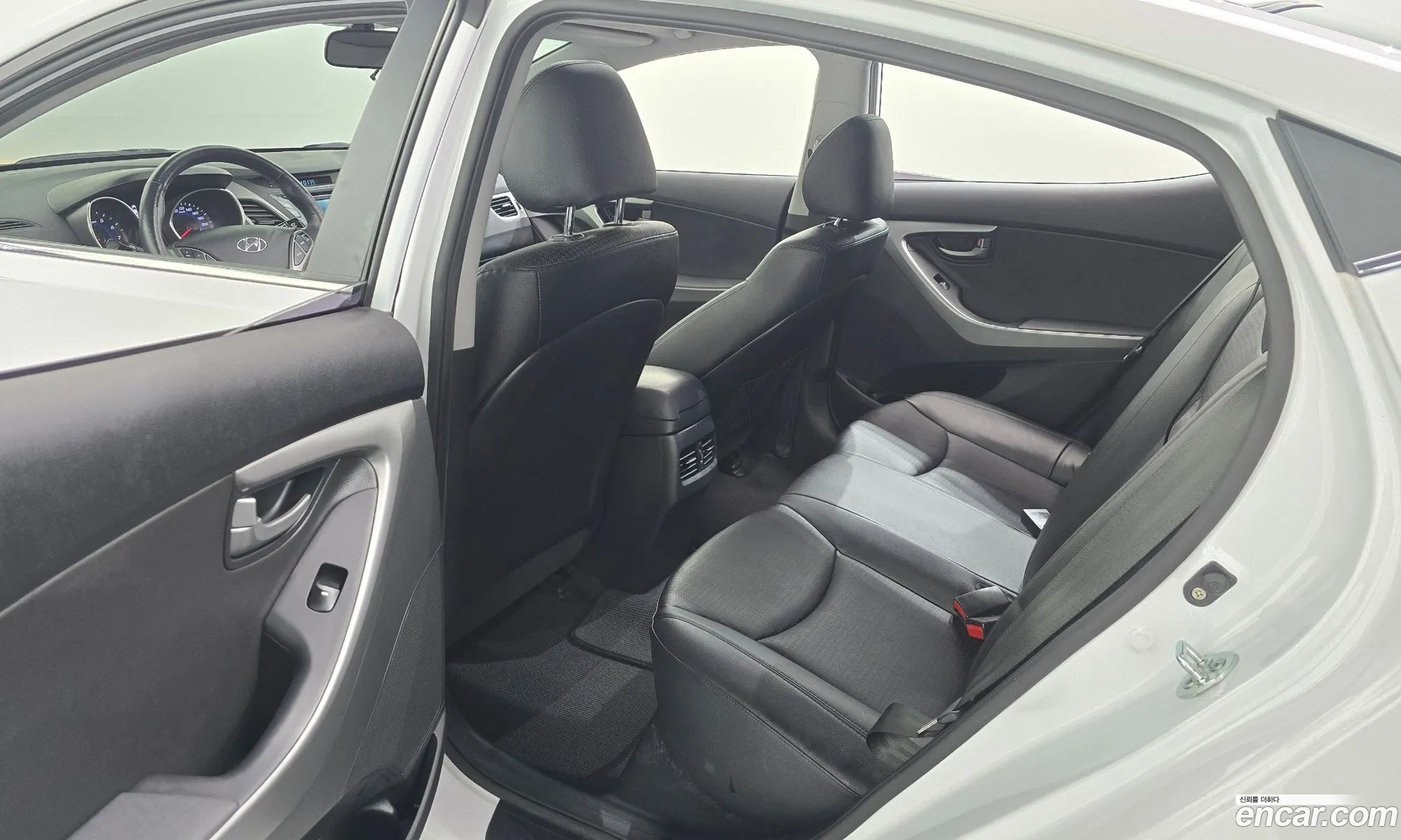 Hyundai Elantra 2014 — 11