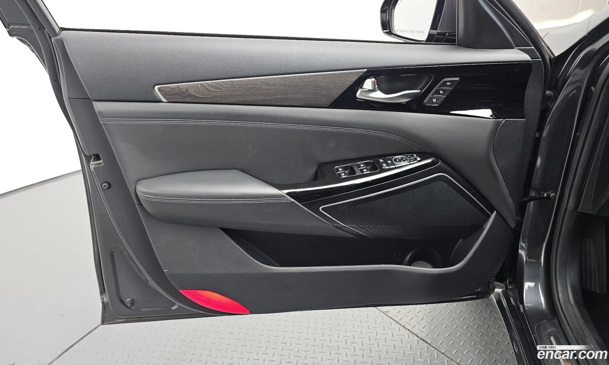 Kia K7 Premier 2020 — 31