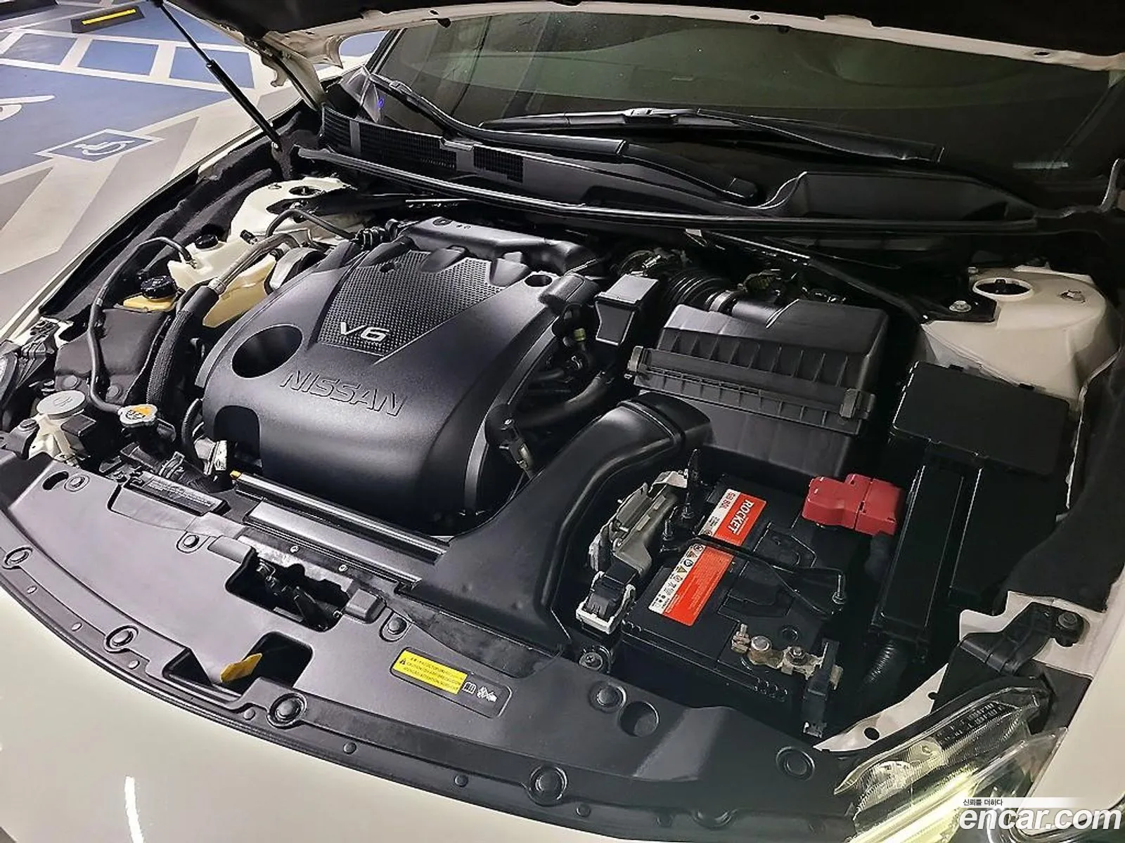 Nissan Maxima