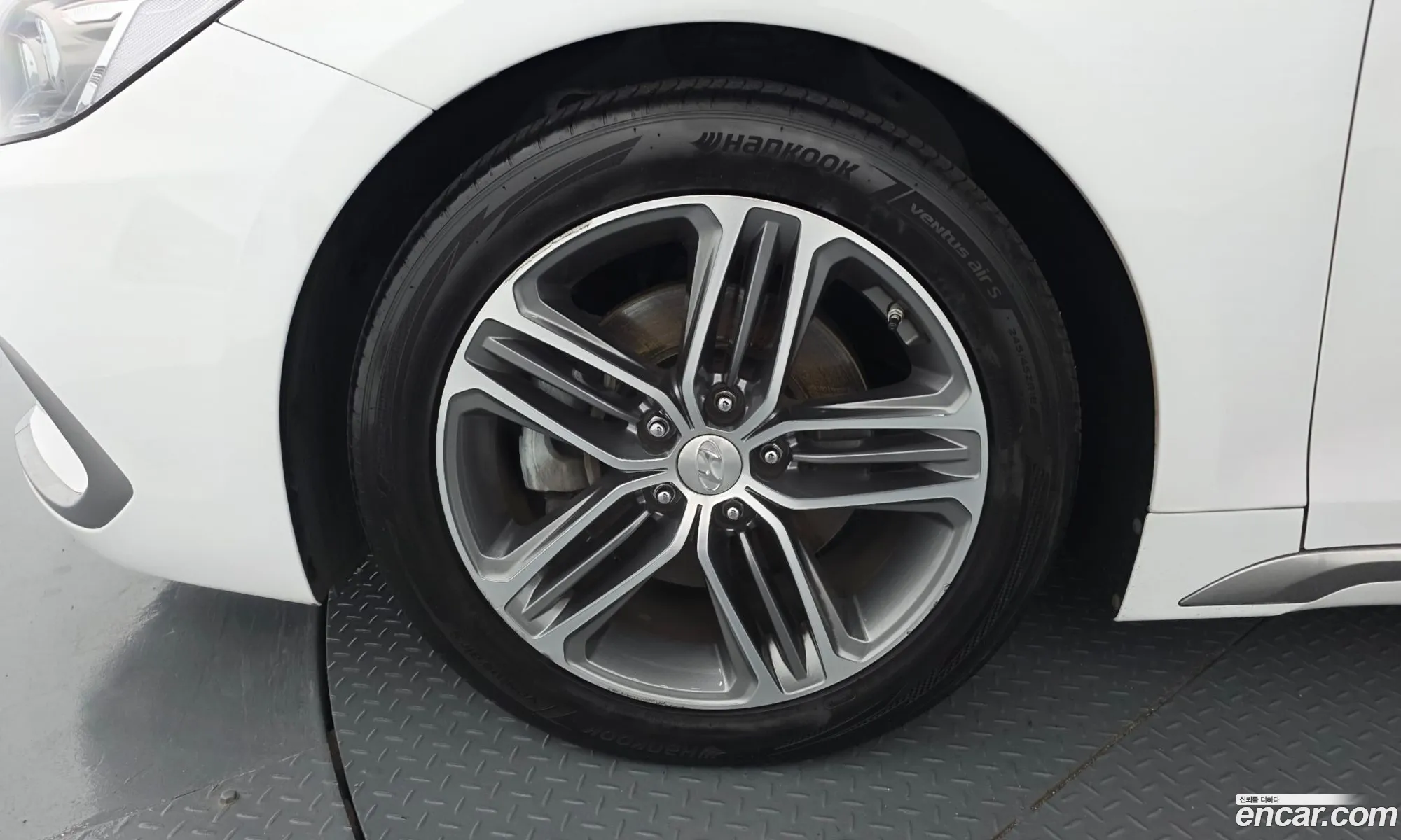 Hyundai Grandeur IG 2019 — 22