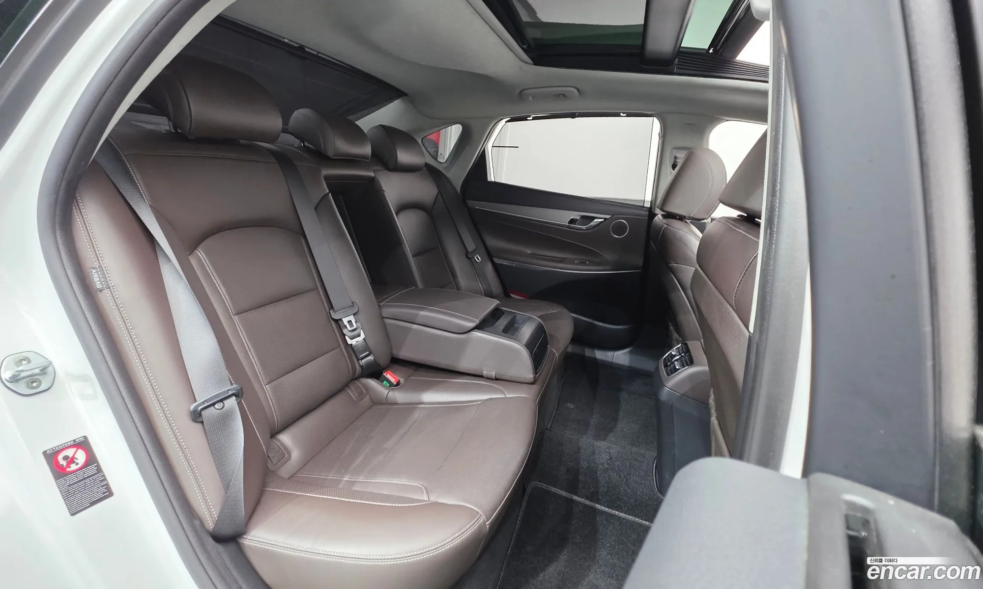 Hyundai Grandeur IG 2019 — 28
