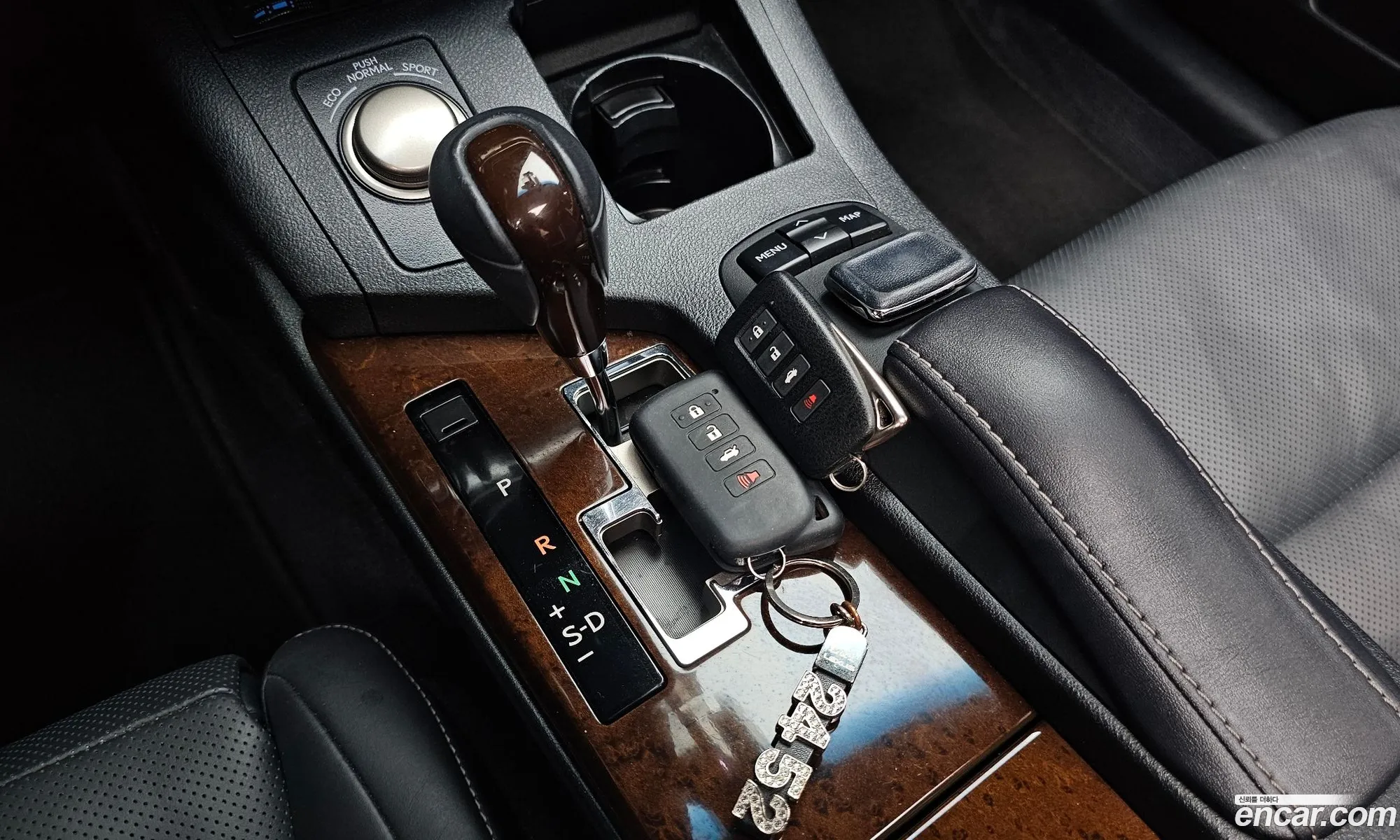 Lexus ES350 2015 — 20
