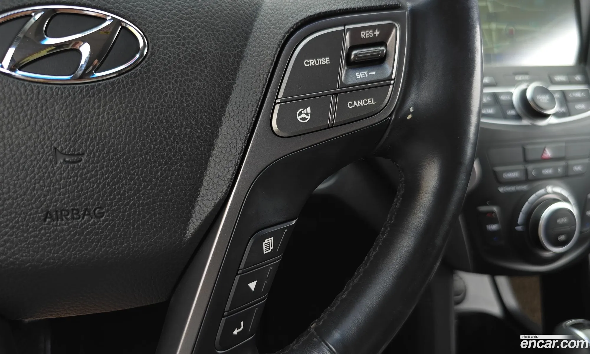 Hyundai Santa Fe DM 2014 — 2
