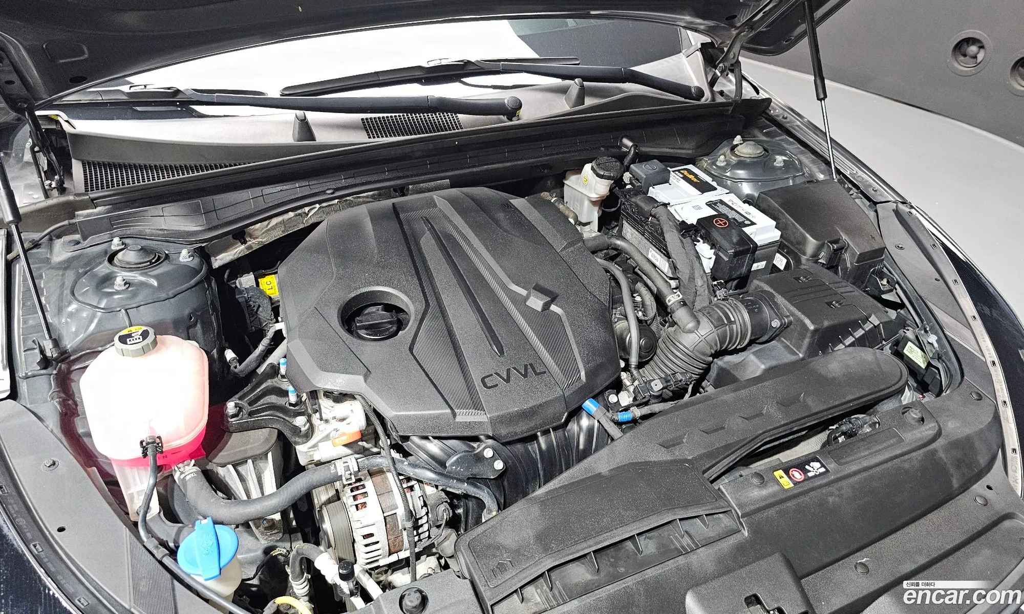 Kia K5 2020 KNAG541ABMA090494 — 6