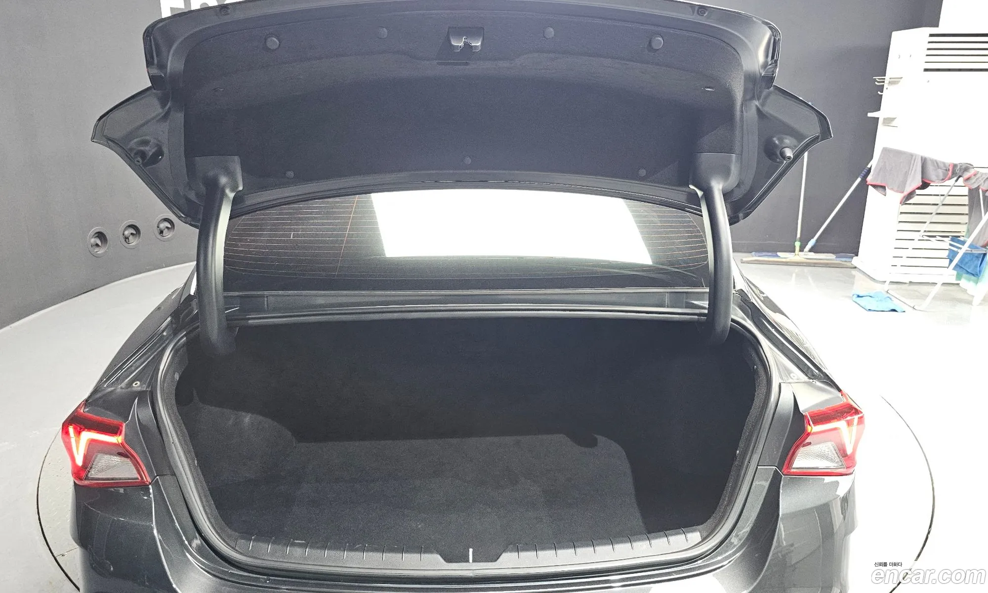 Kia K5 2020 KNAG541ABMA090494 — 5