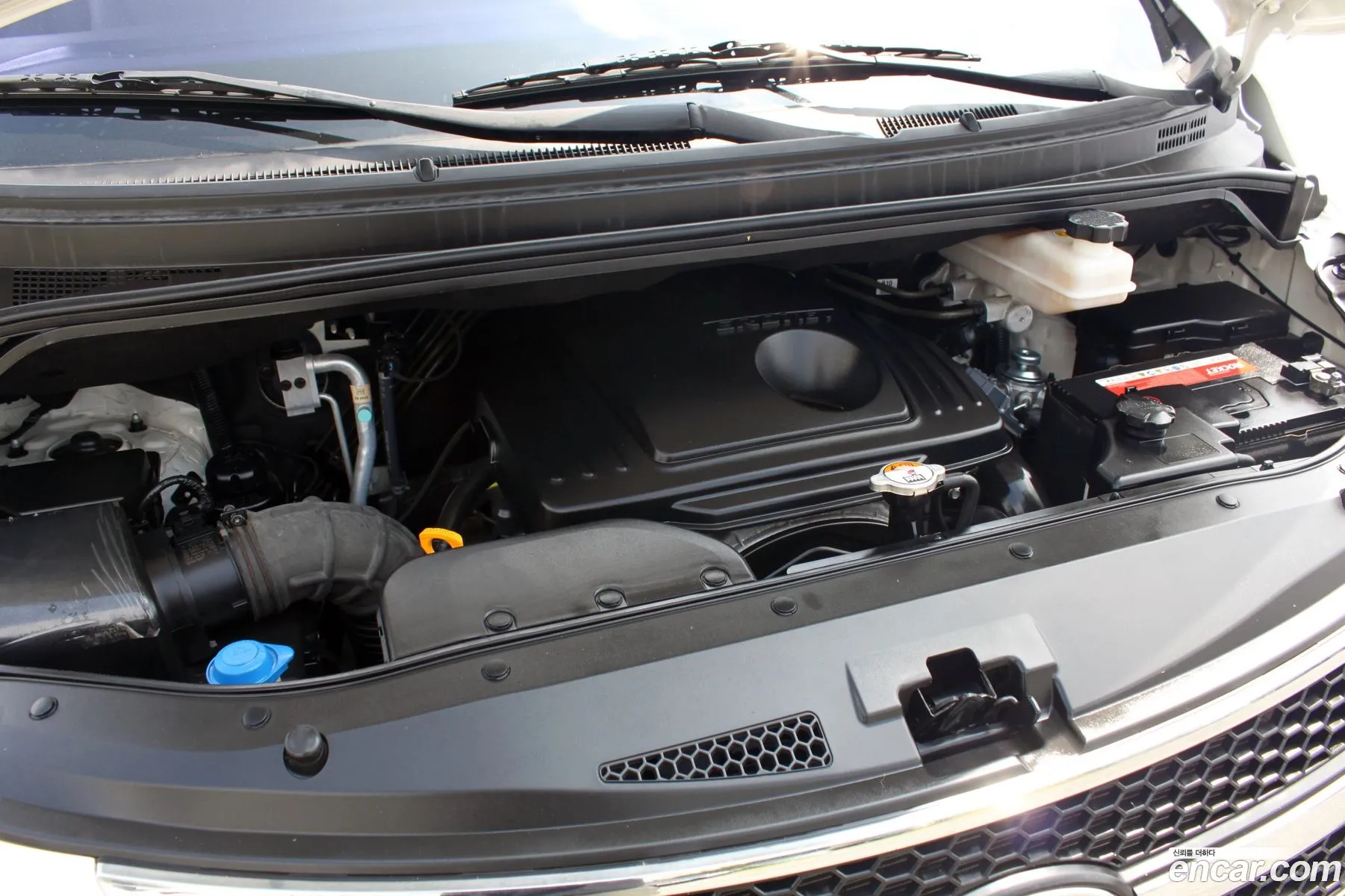 Hyundai Grand Starex 2015 — 17