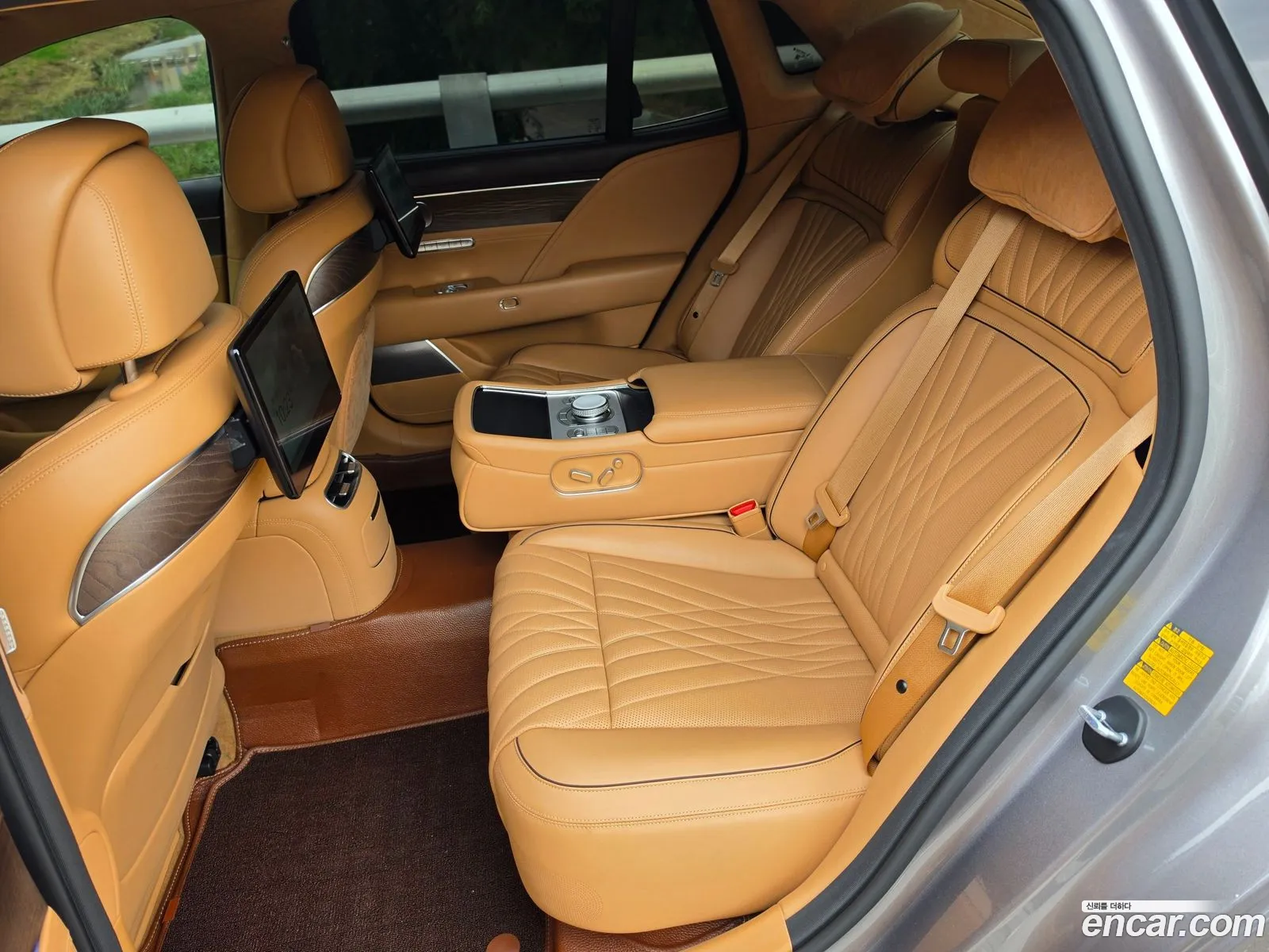 Genesis G90 2023 — 12