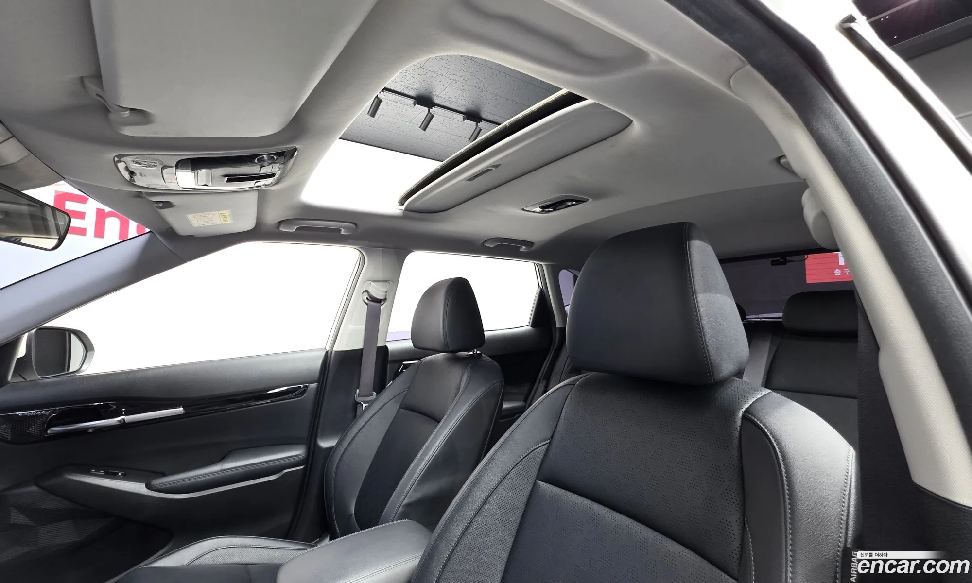 Kia Seltos 2020 KNAET812GLK091257 — 9
