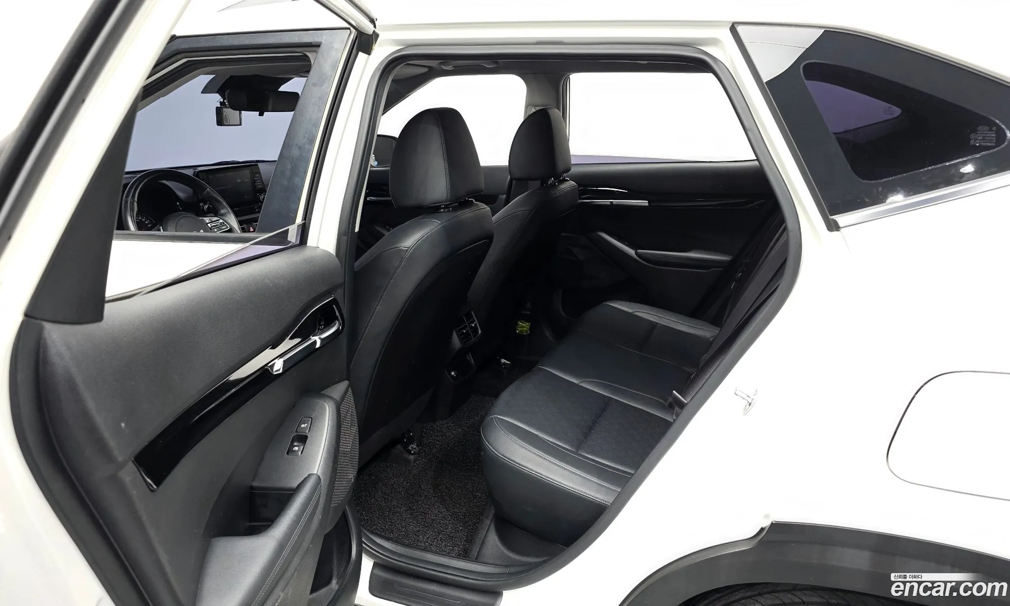 Kia Seltos 2020 KNAET812GLK091257 — 10