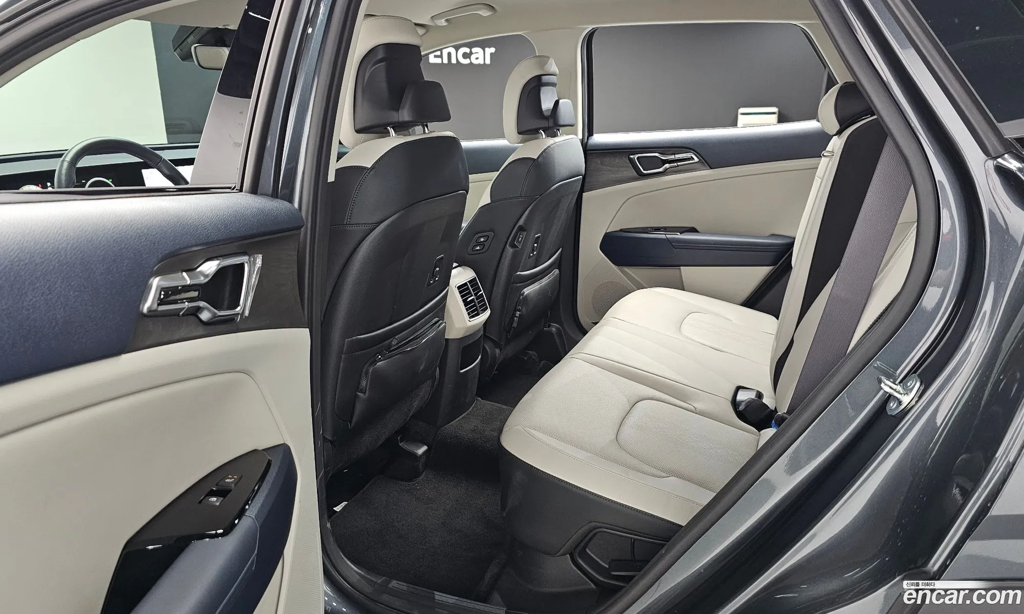 Kia Sportage Hybrid 2024 — 3