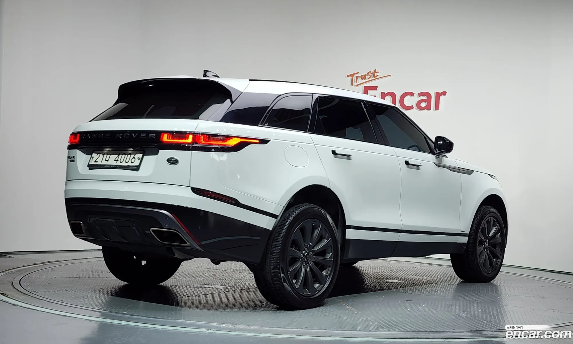 Land Rover Range Rover Velar 2018 — 19
