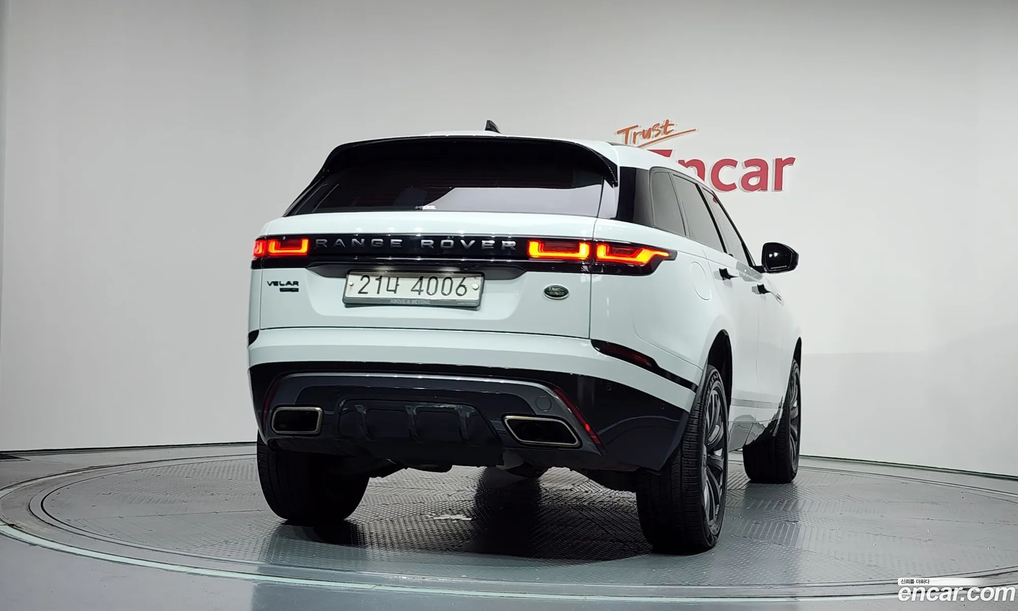 Land Rover Range Rover Velar 2018 — 25