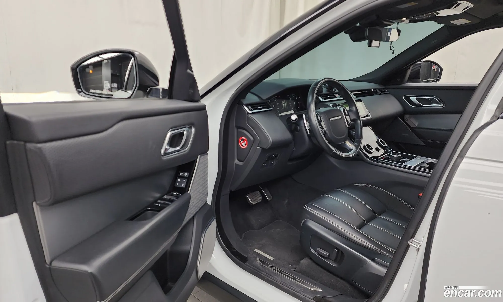 Land Rover Range Rover Velar 2018 — 2
