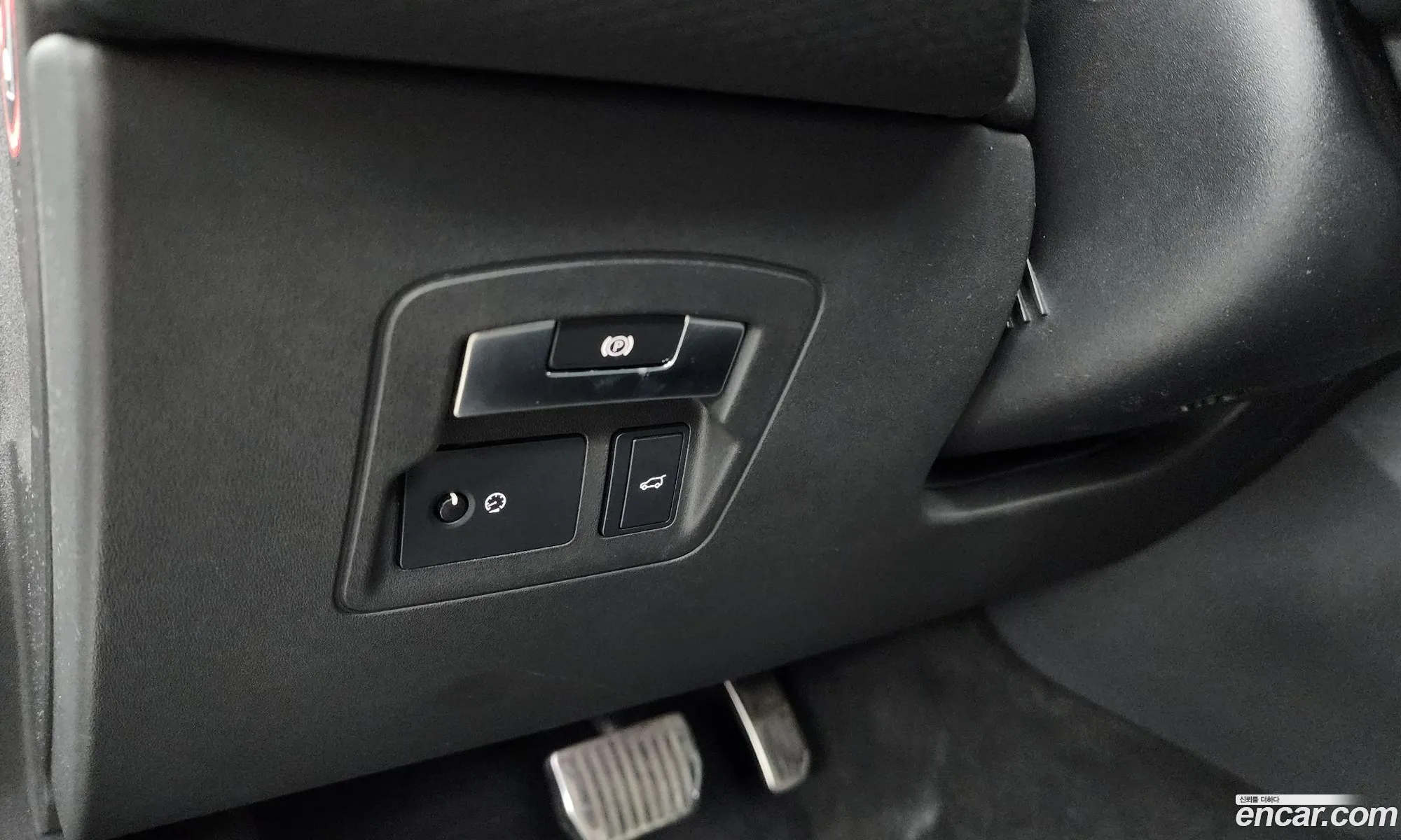 Land Rover Range Rover Velar 2018 — 32