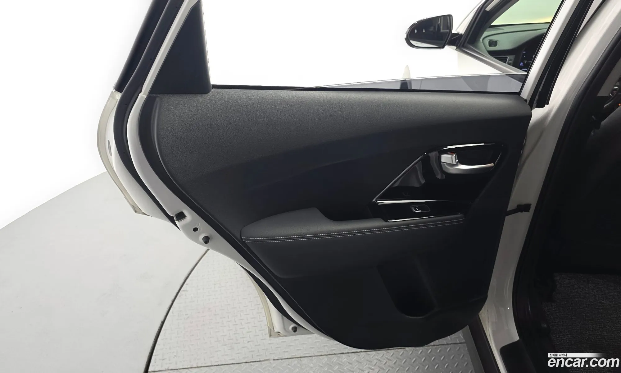 Kia Niro EV 2020 KNACB81GFLA038560 — 6