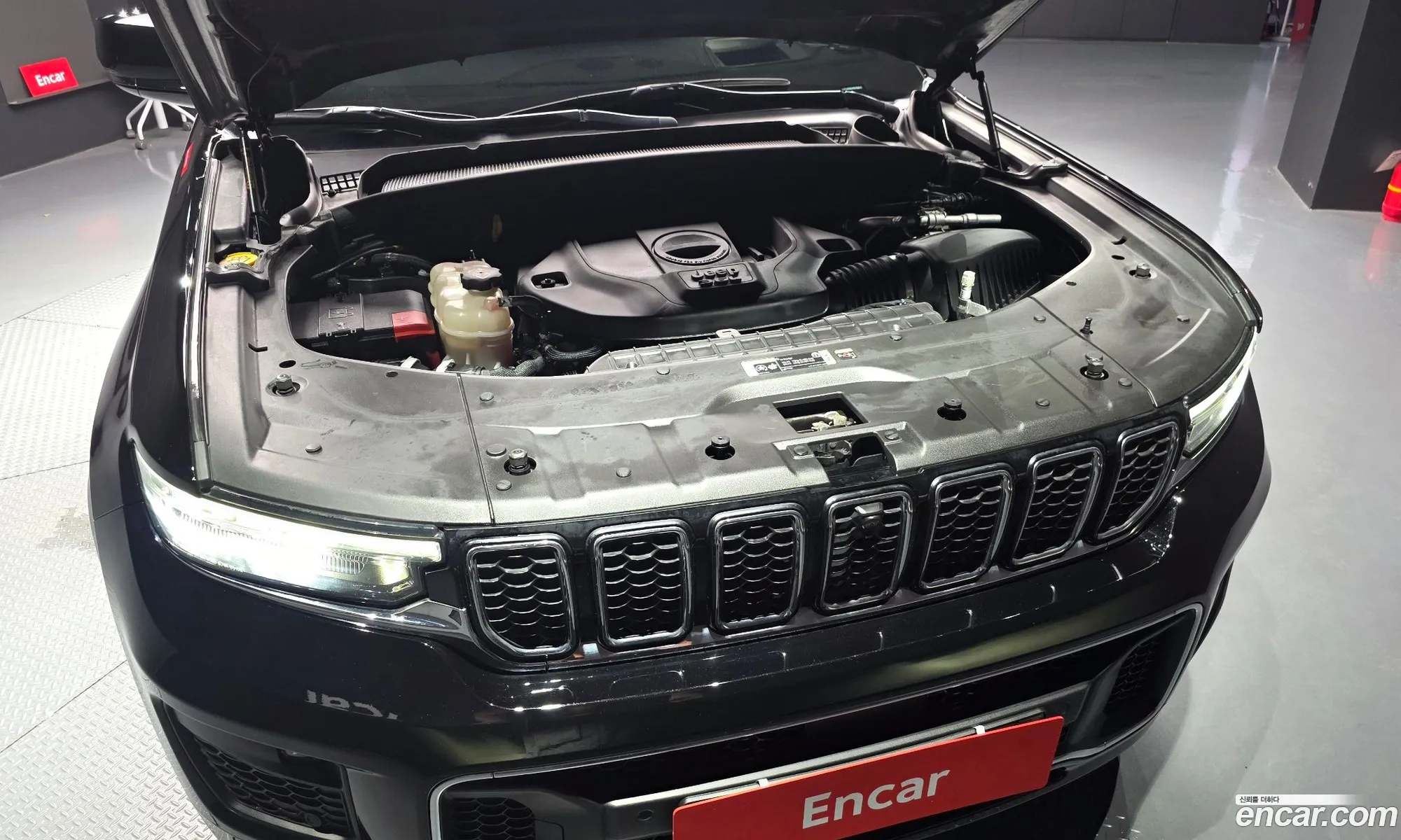 Jeep Grand Cherokee 2023 — 3