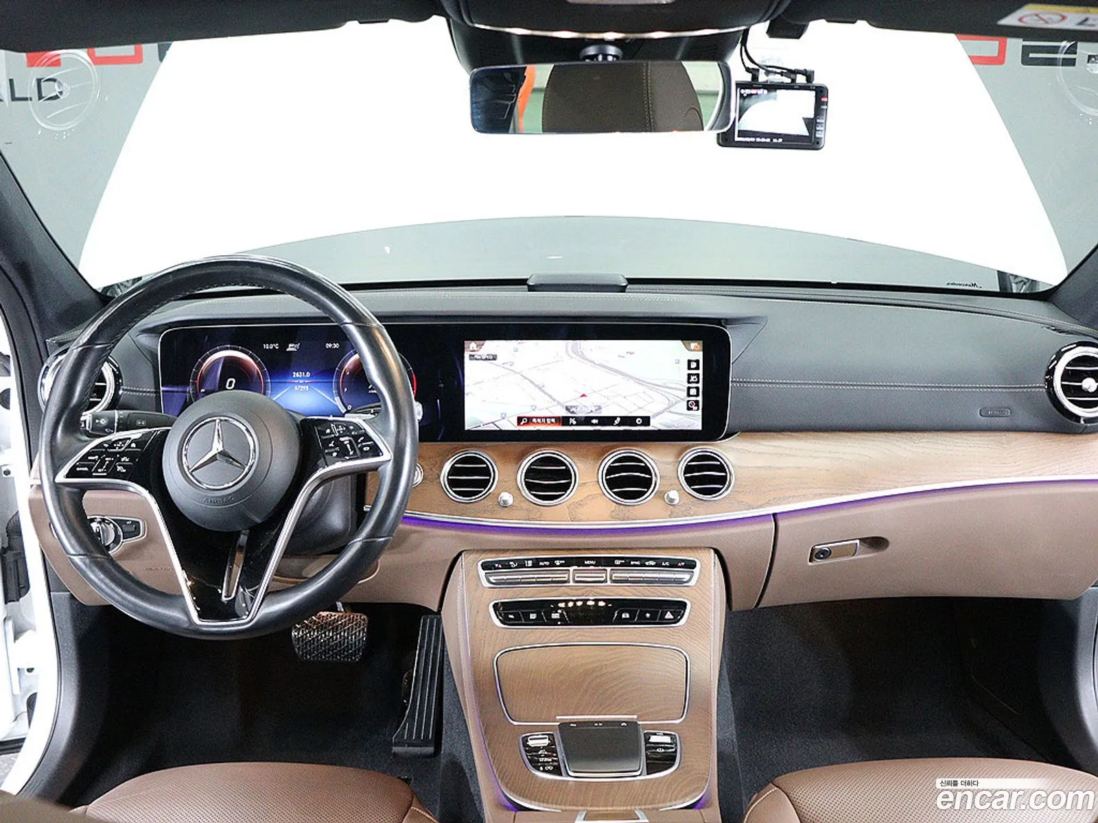 Mercedes-Benz E-Class W213 2021 — 12