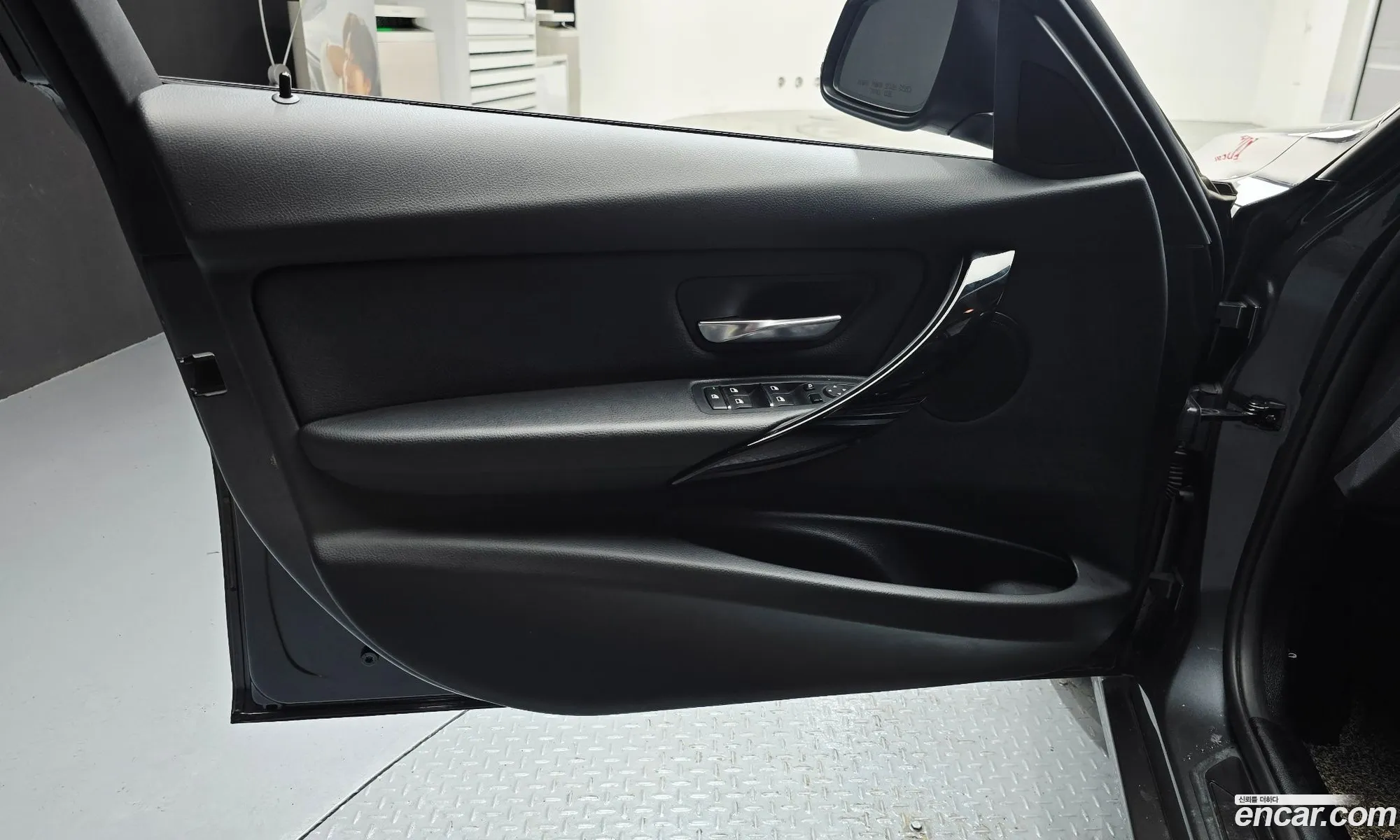 BMW 3 Series 2018 WBA8C5100JK736431 — 17