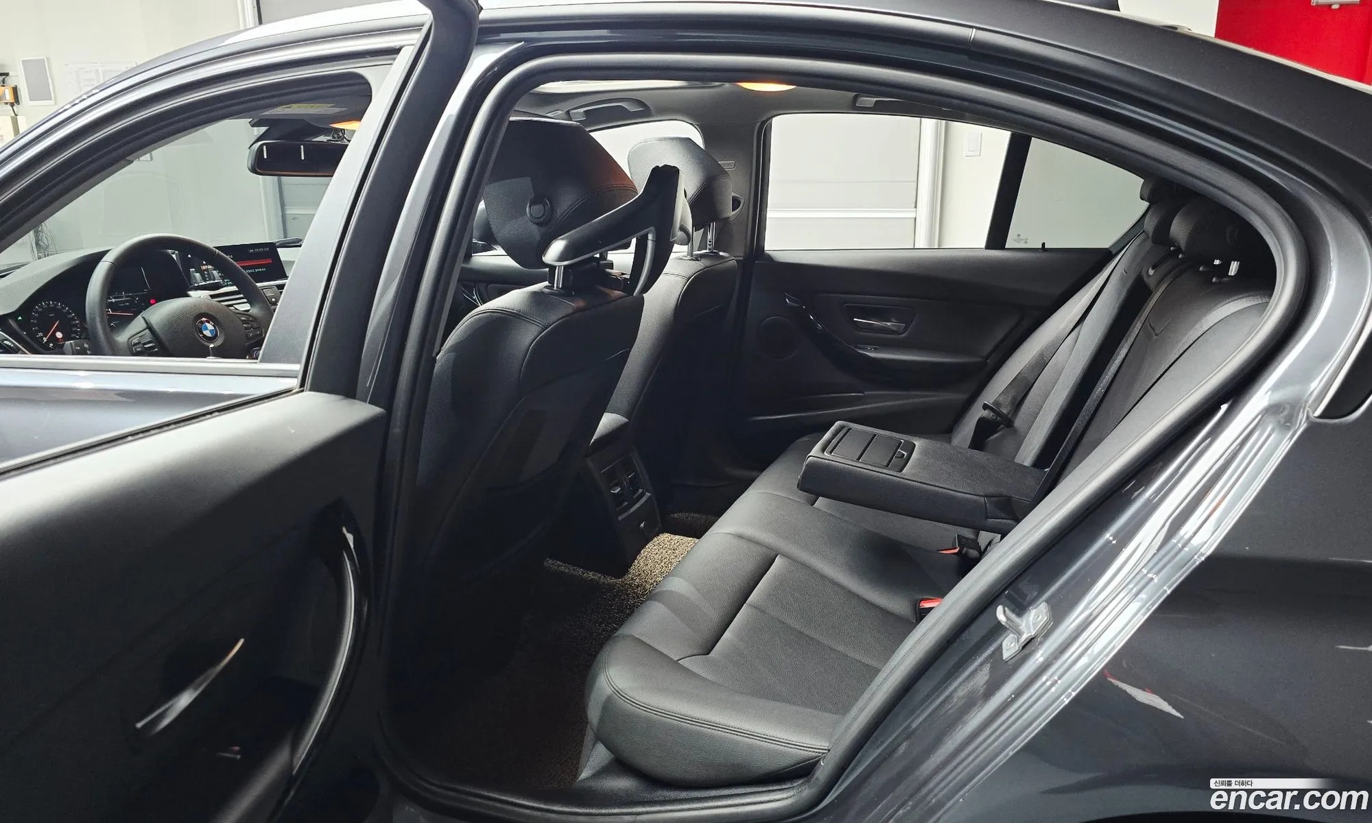 BMW 3 Series 2018 WBA8C5100JK736431 — 7