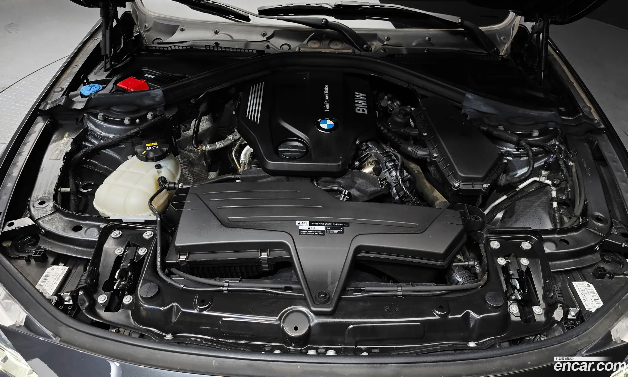 BMW 3 Series 2018 WBA8C5100JK736431 — 32
