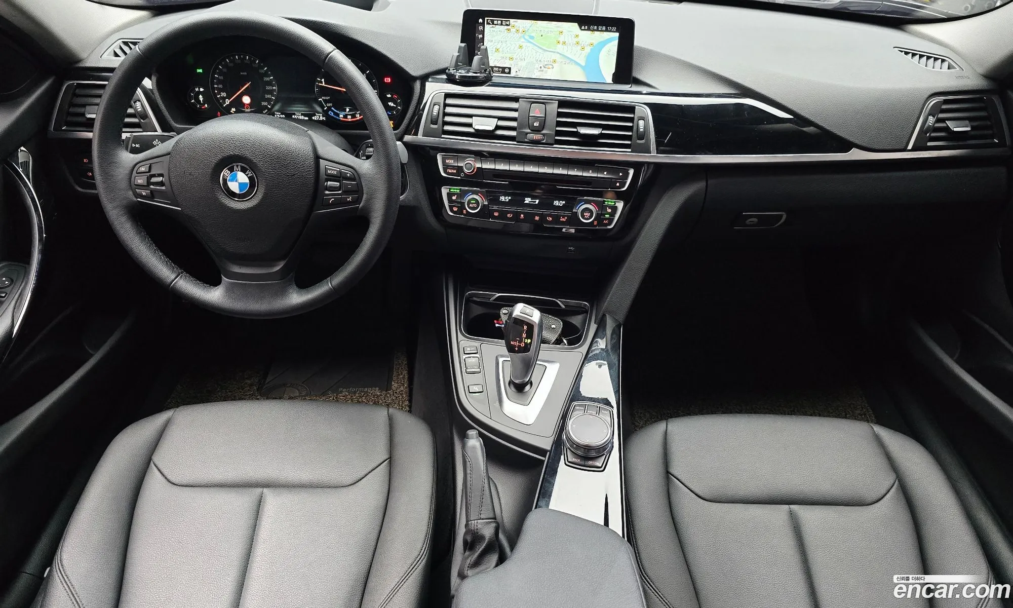 BMW 3 Series 2018 WBA8C5100JK736431 — 14