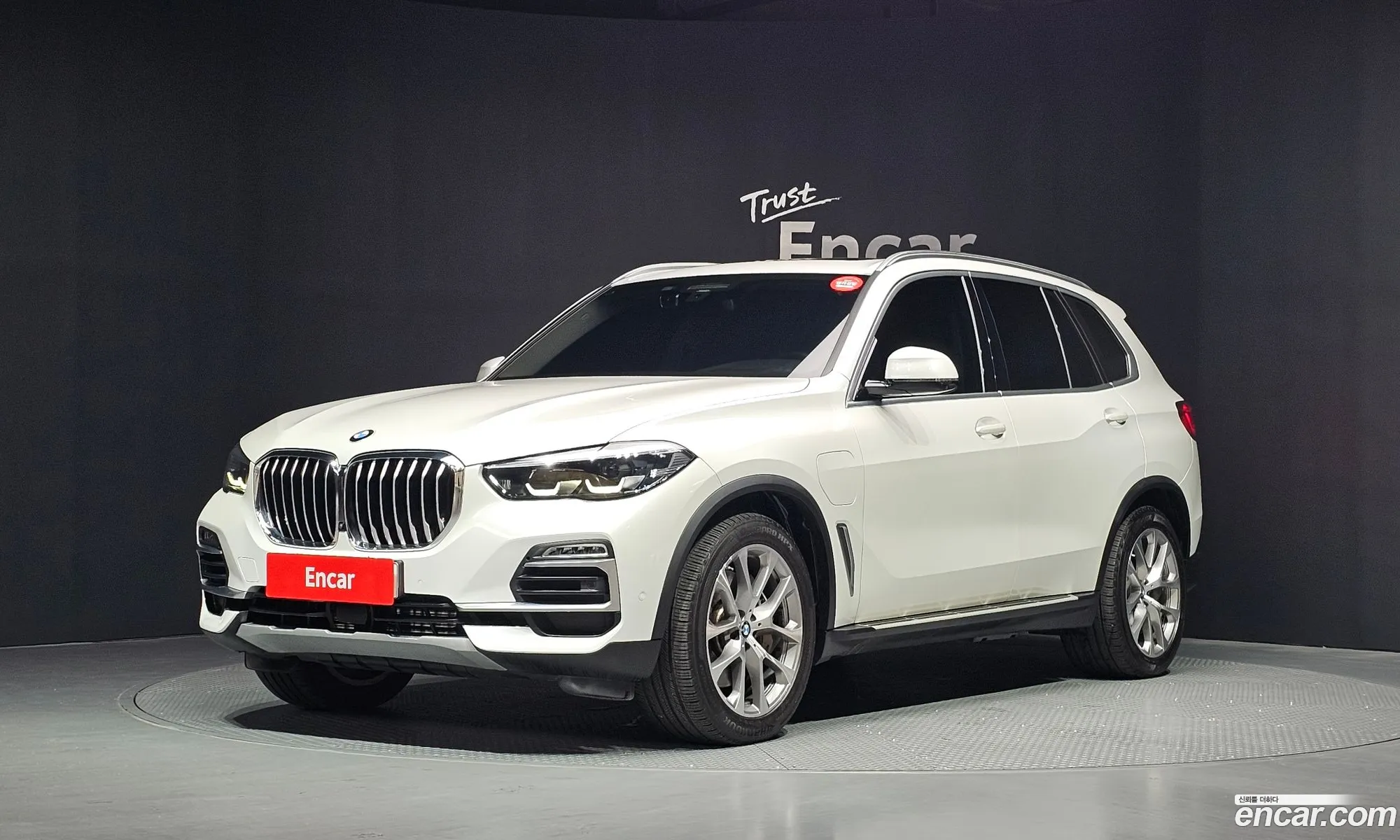 BMW X5 2021 WBATA6107M9G25296 — 8