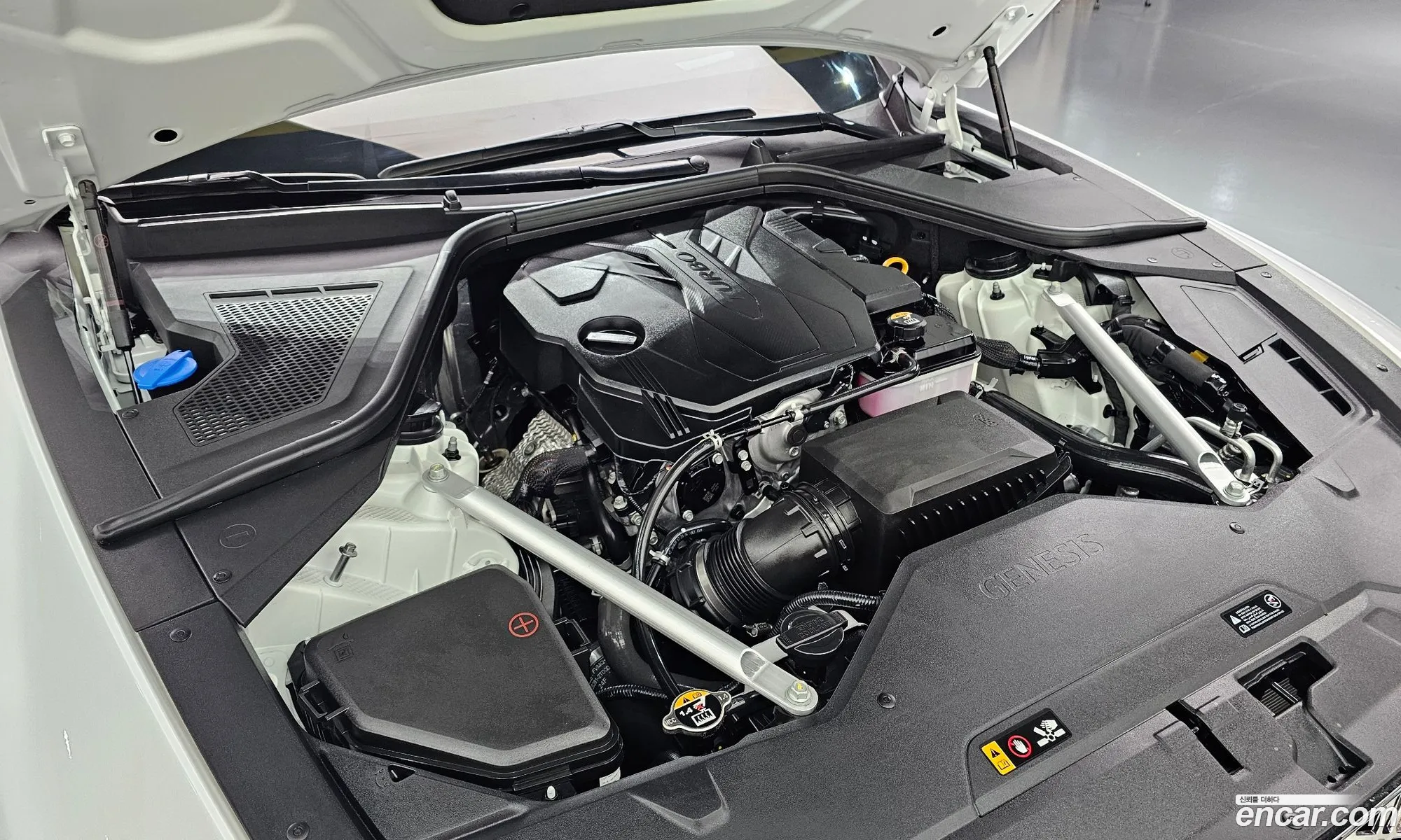Genesis G80 2024 KMTGB41CDSU253285 — 30