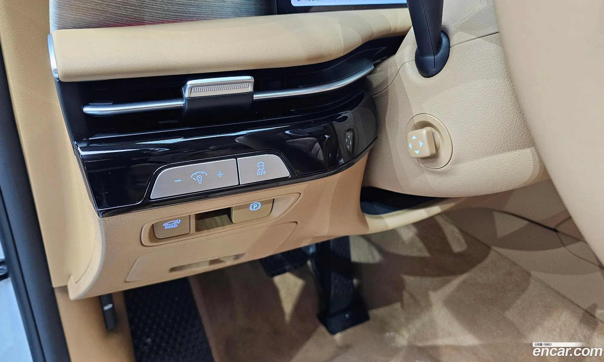 Genesis G80 2024 KMTGB41CDSU253285 — 19